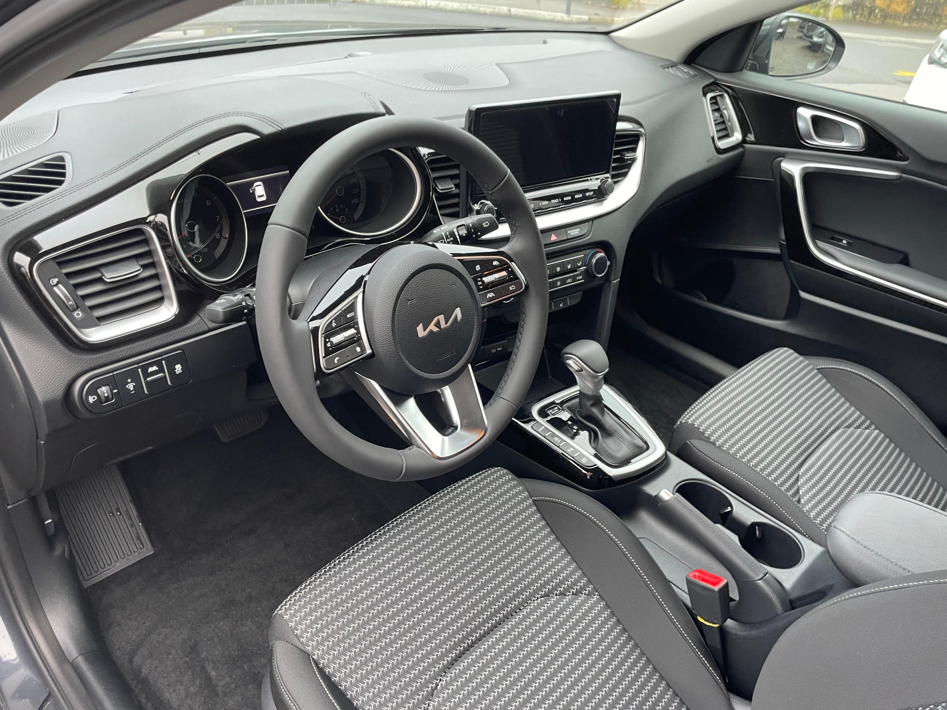 KIA Ceed 1.5 T-GDi Power-image-8