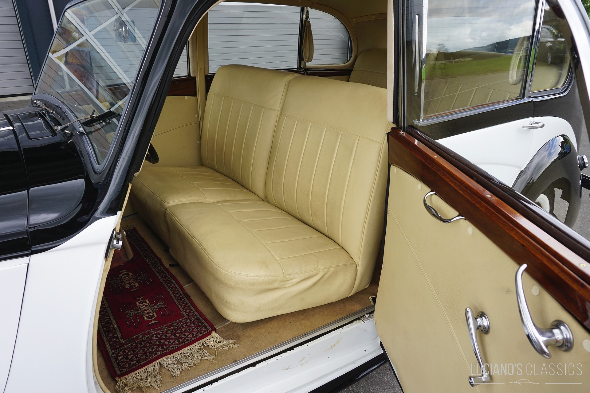 DAIMLER DB 18 Saloon-image-8