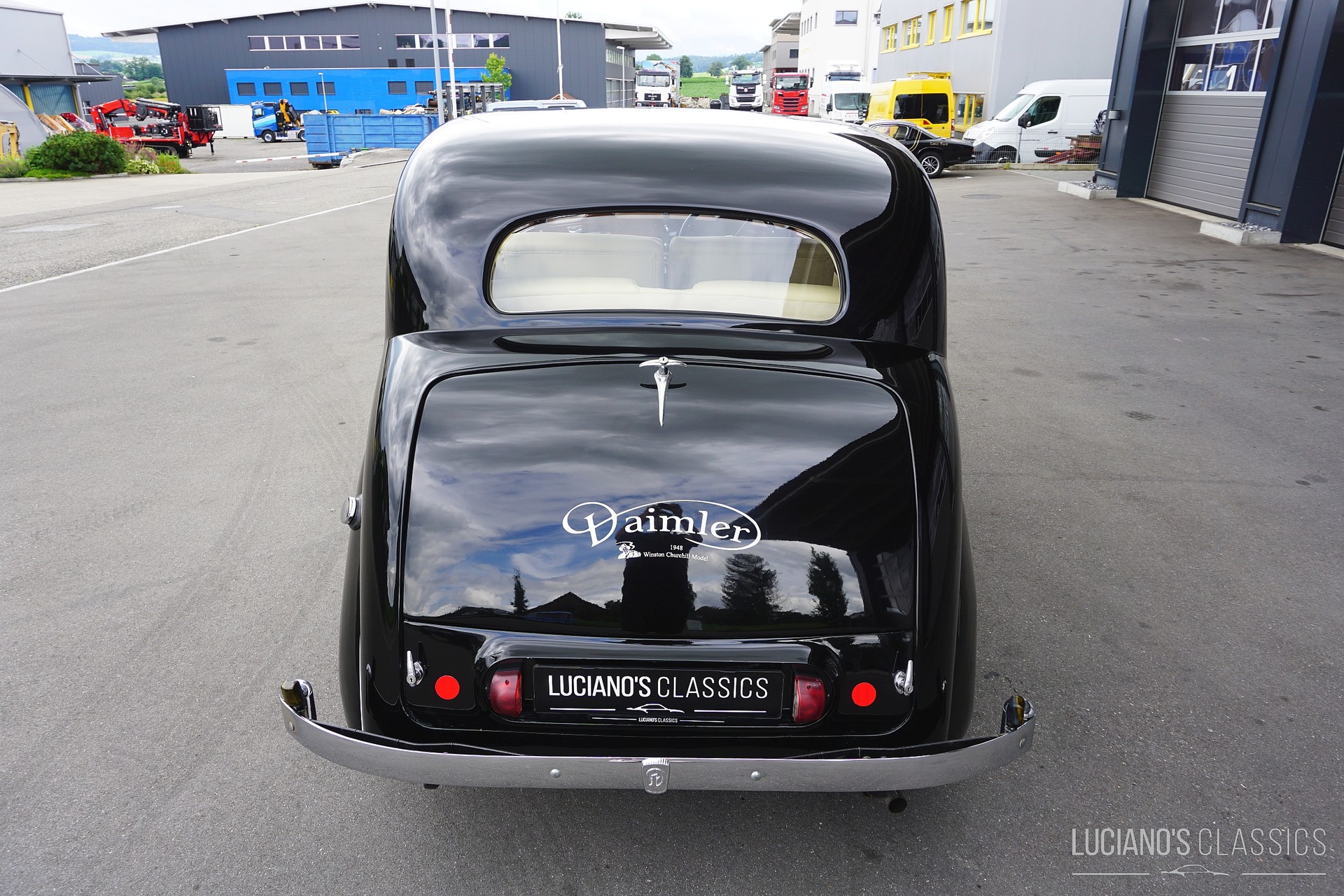 DAIMLER DB 18 Saloon-image-3