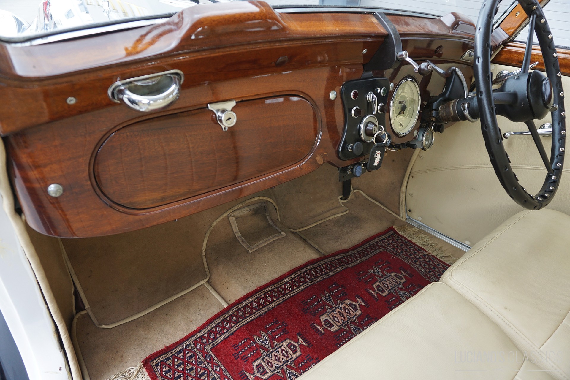 DAIMLER DB 18 Saloon-image-9