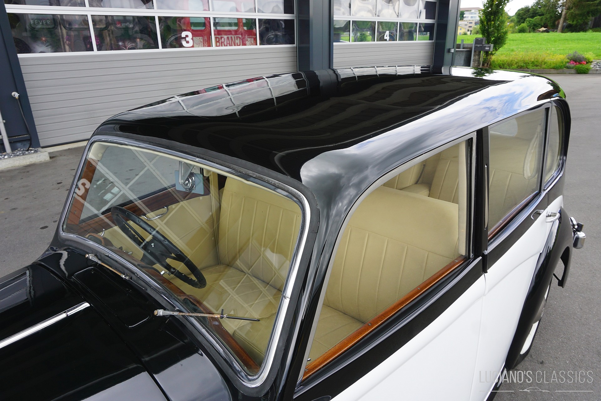 DAIMLER DB 18 Saloon-image-6