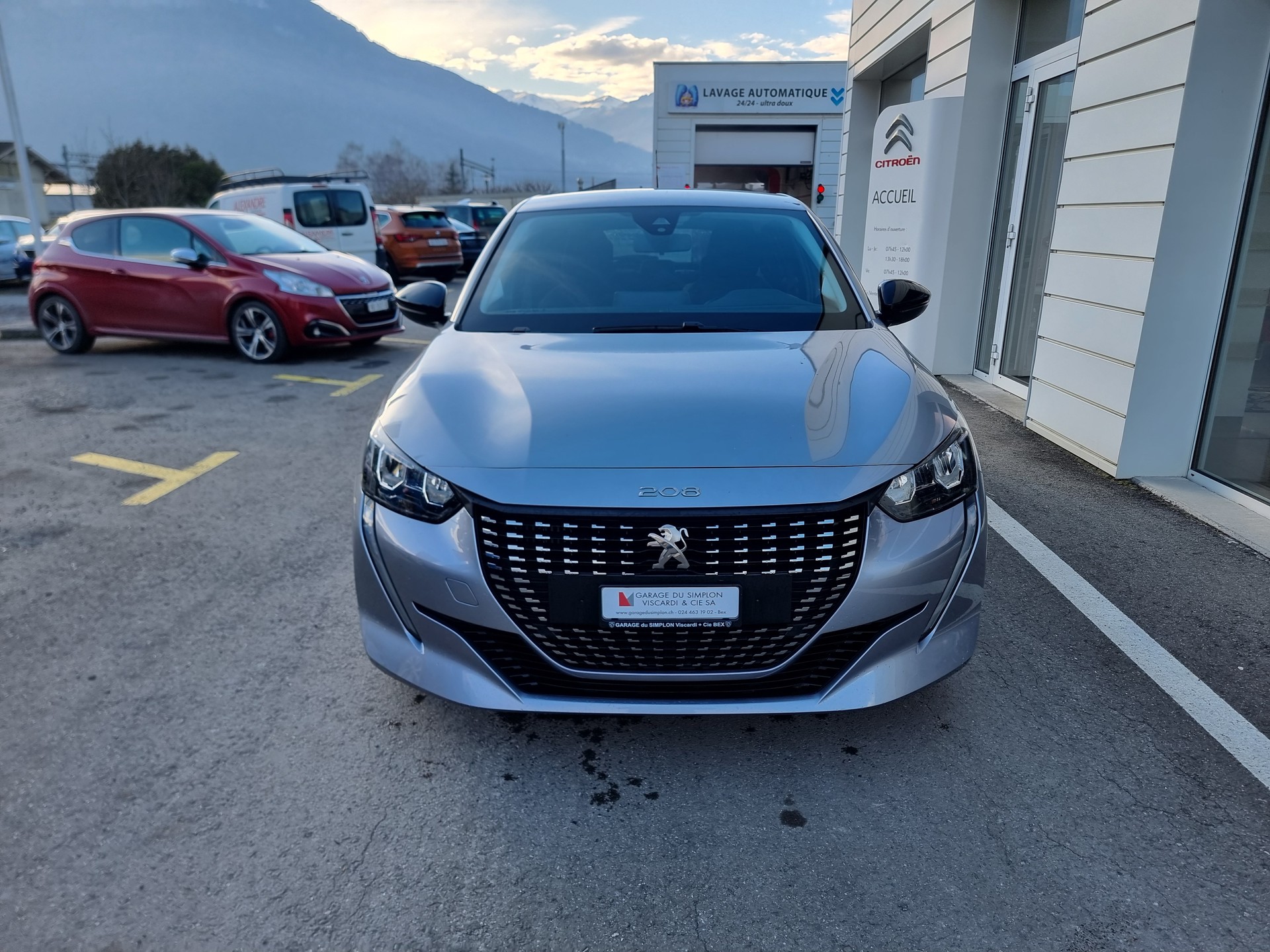 PEUGEOT 208 1.2 PureTech Active Pack EAT8
