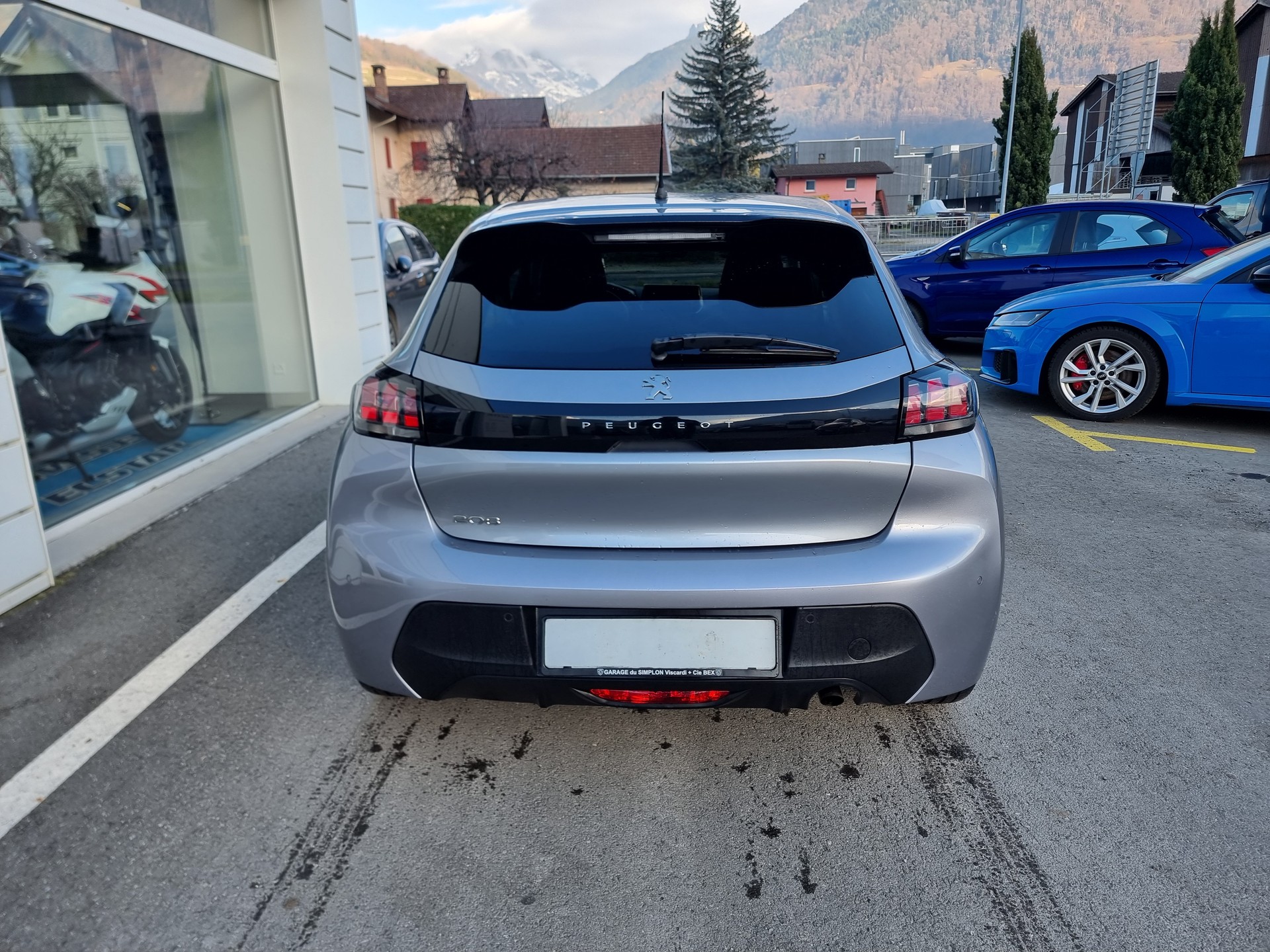 PEUGEOT 208 1.2 PureTech Active Pack EAT8-image-4