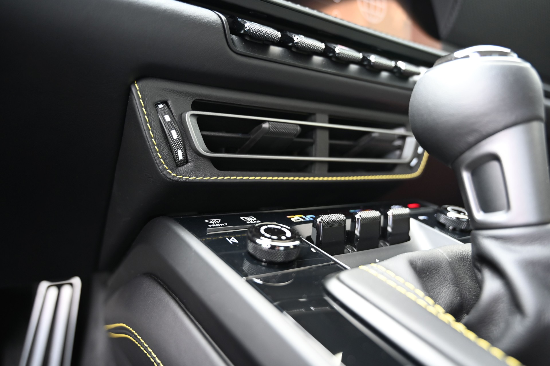 PORSCHE 911 GT3 Touring PDK **Exclusive Manufaktur**-image-24