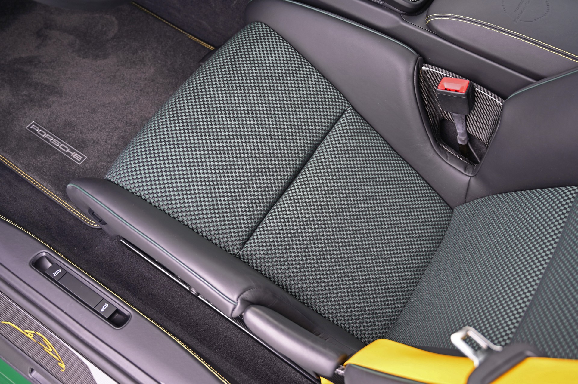 PORSCHE 911 GT3 Touring PDK **Exclusive Manufaktur**-image-21