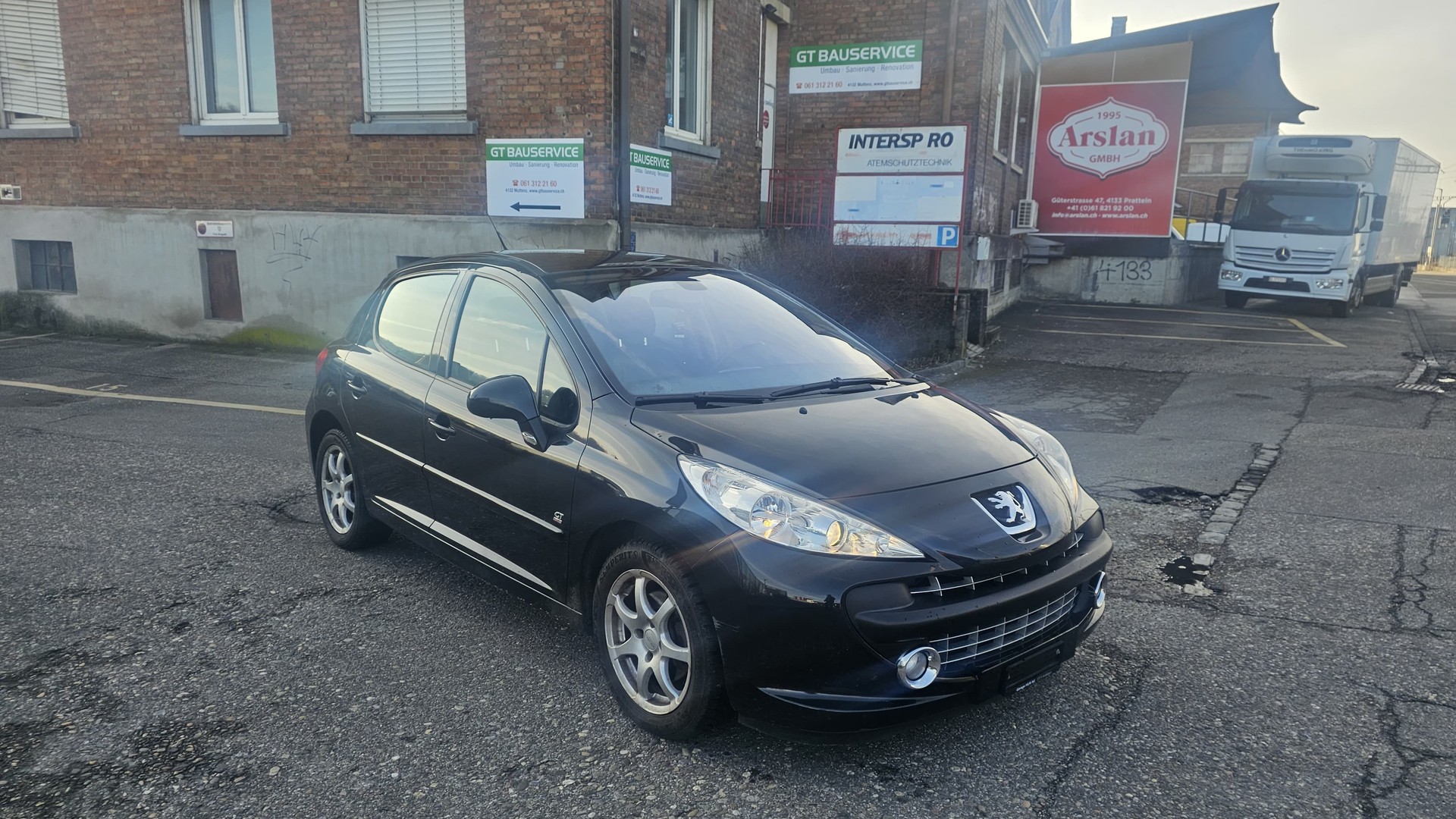 PEUGEOT 207 1.6 16V Turbo GT 150-image-3
