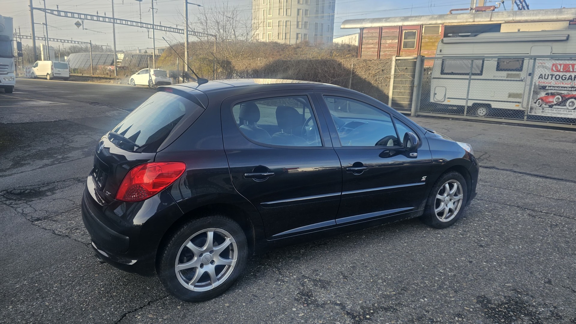 PEUGEOT 207 1.6 16V Turbo GT 150-image-1