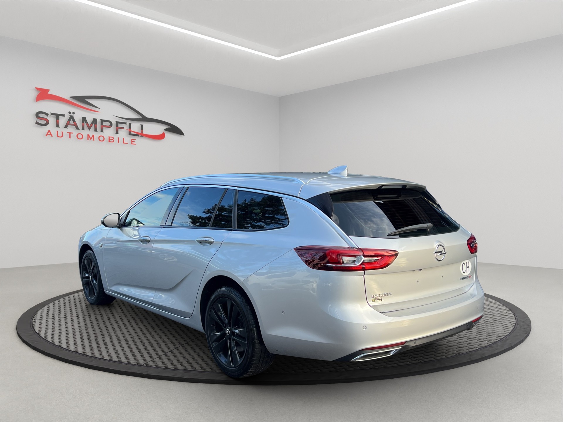 OPEL Insignia 2.0 BiDTI Sports Tourer Excellence 4WD Auto-image-2