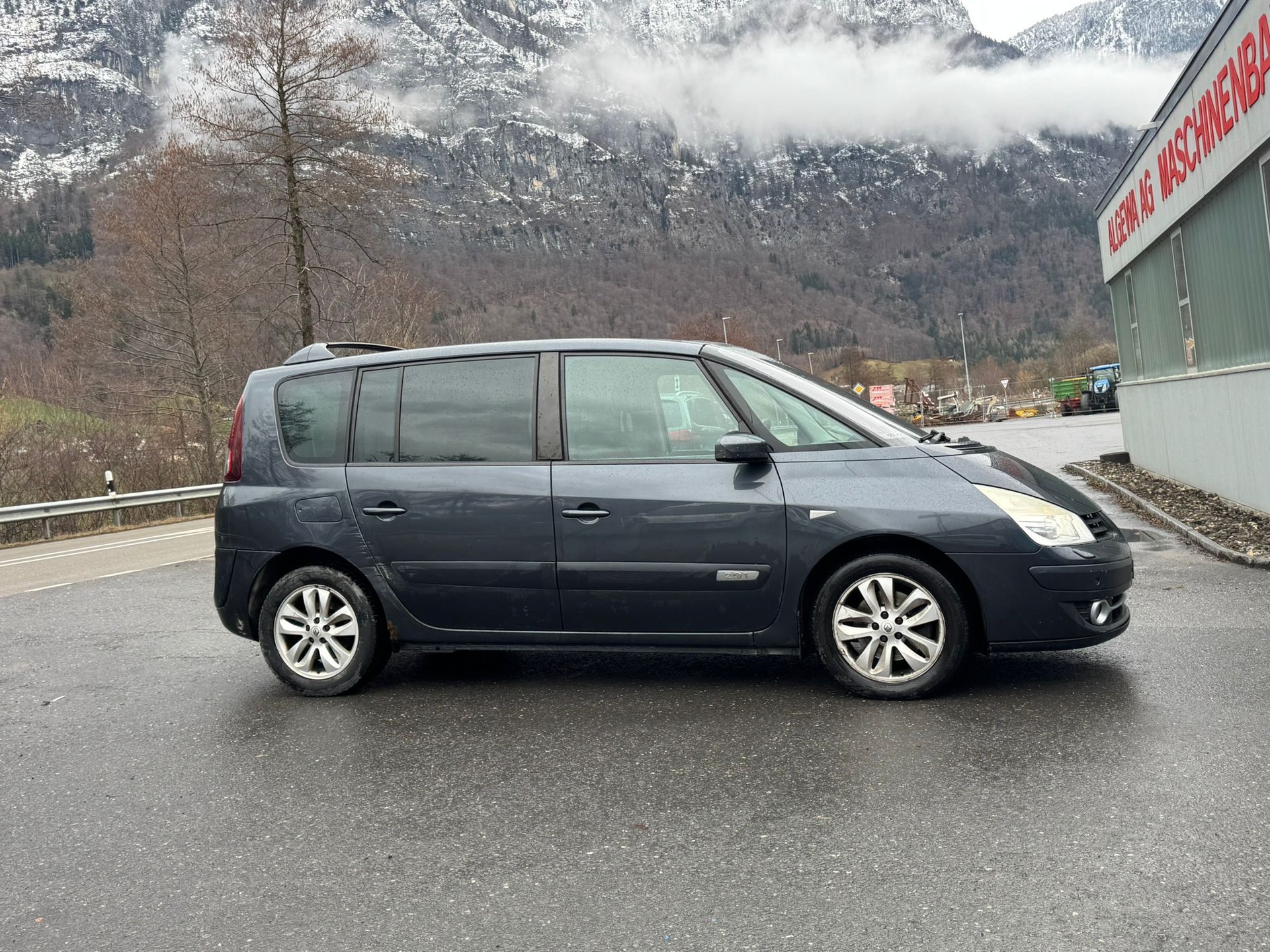 RENAULT Grand Espace 2.0 Turbo Tech'Run Automatic-image-6