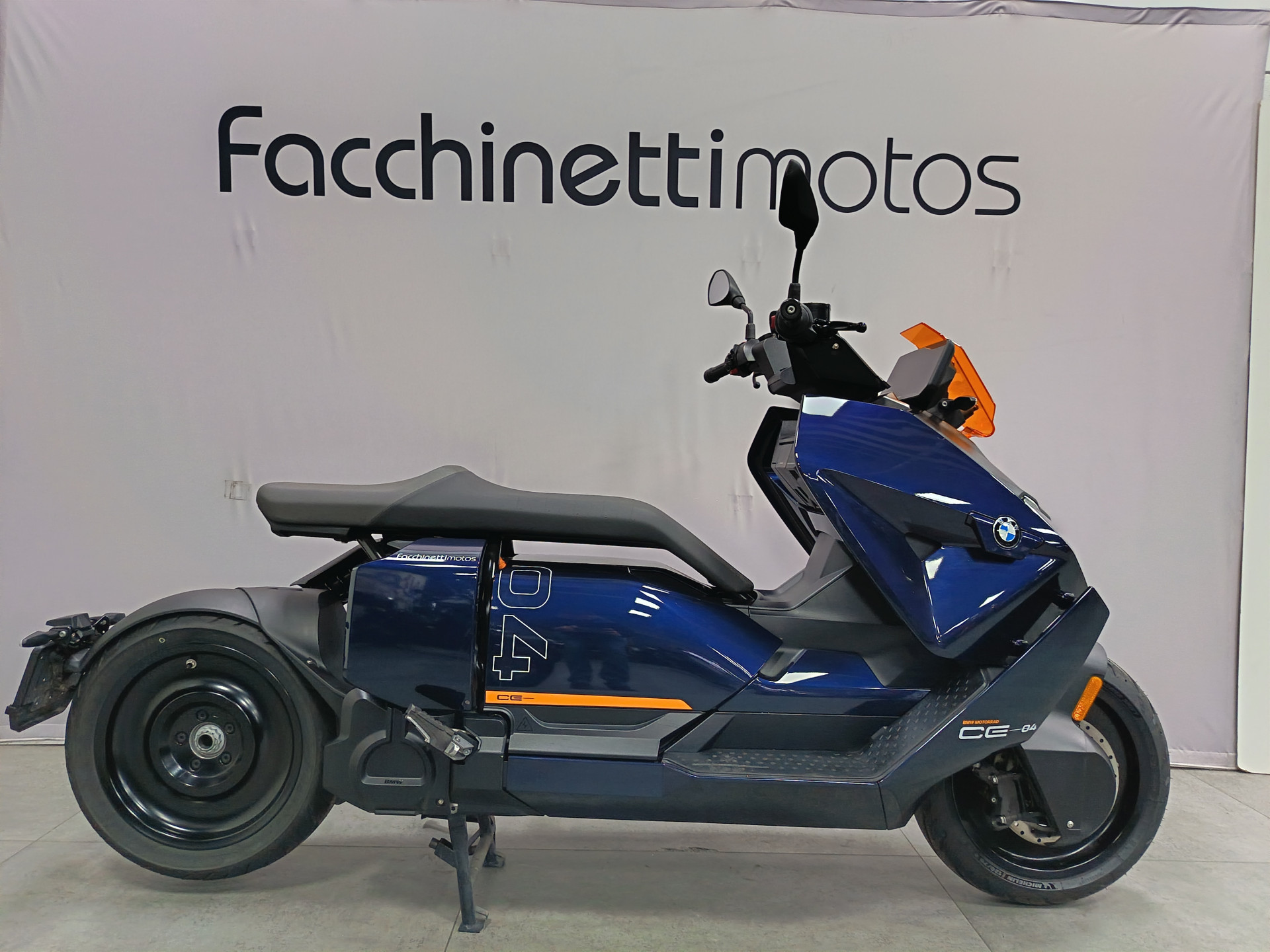 BMW CE 04 Avantgarde *** Leasing 3.9% ***-image-0