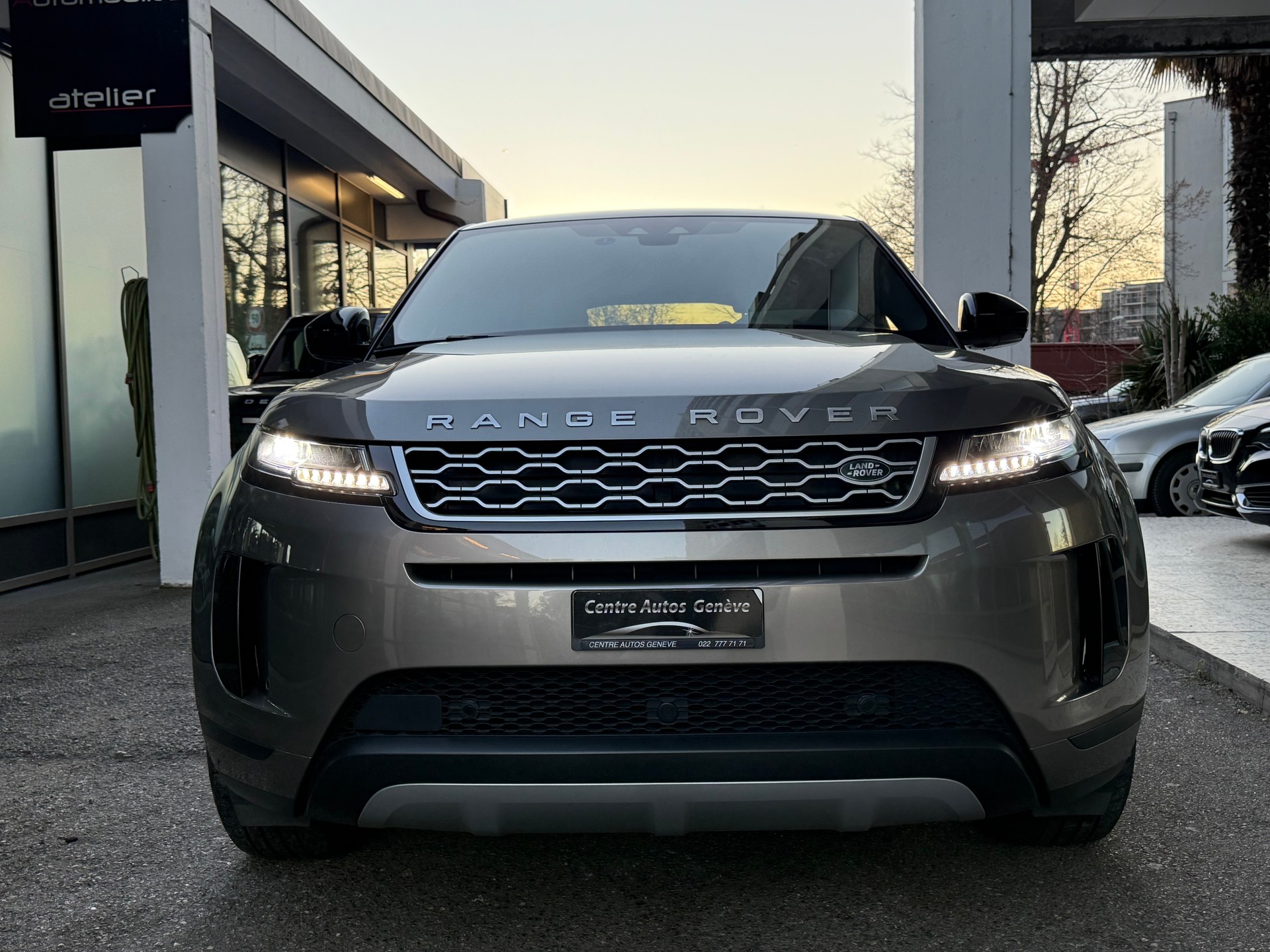 LAND ROVER Range Rover Evoque P 200 MHEV HSE AT9-image-6