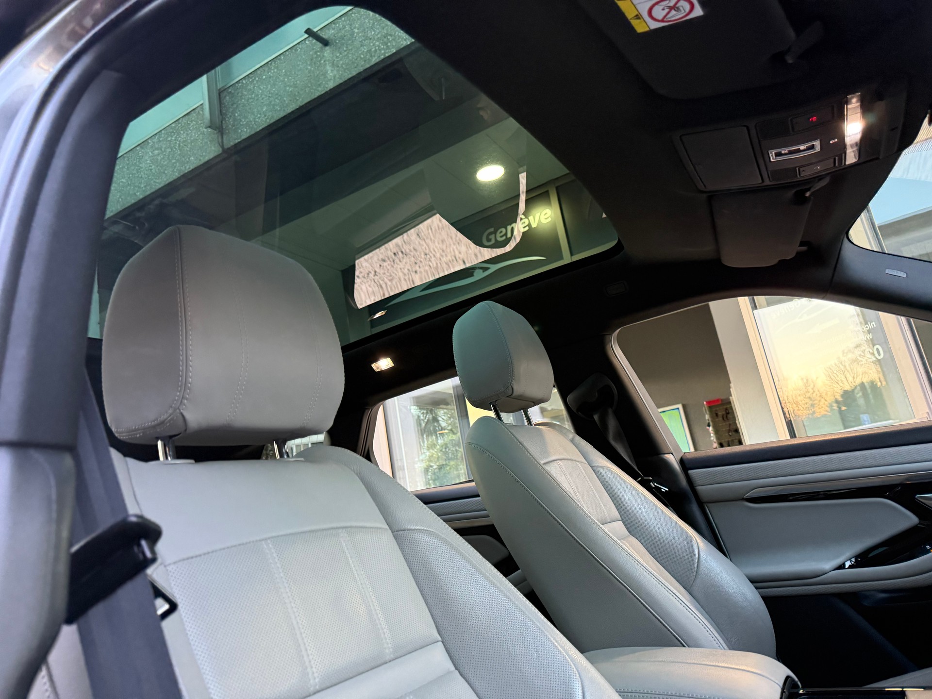 LAND ROVER Range Rover Evoque P 200 MHEV HSE AT9-image-10