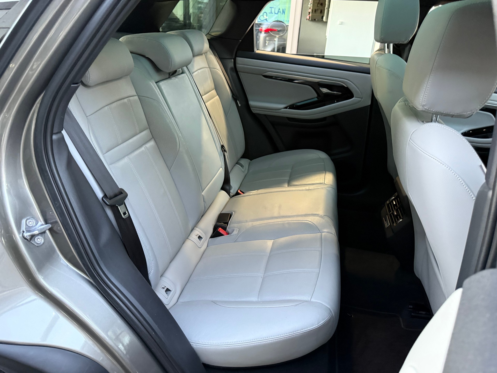 LAND ROVER Range Rover Evoque P 200 MHEV HSE AT9-image-8
