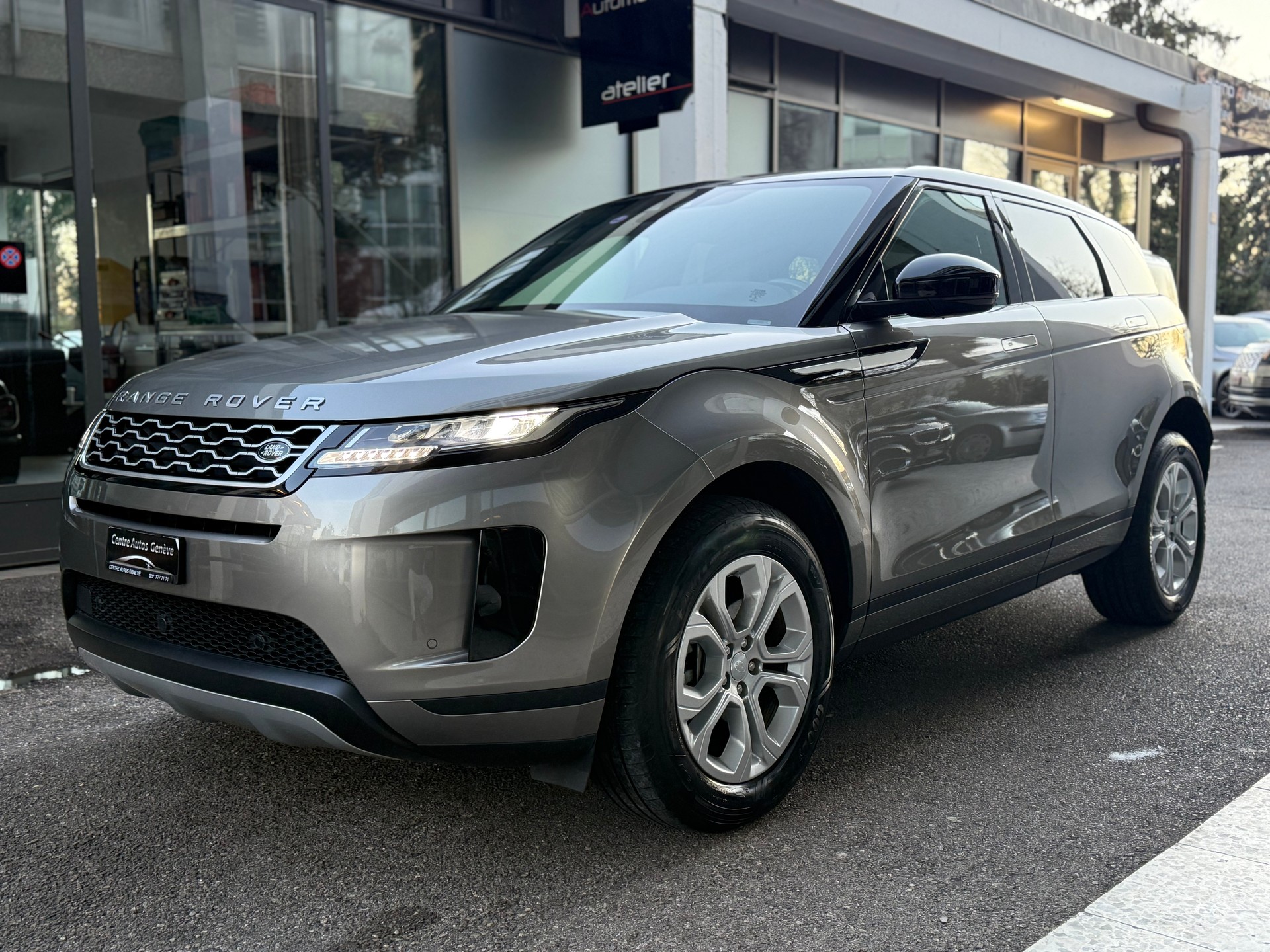 LAND ROVER Range Rover Evoque P 200 MHEV HSE AT9-image-2