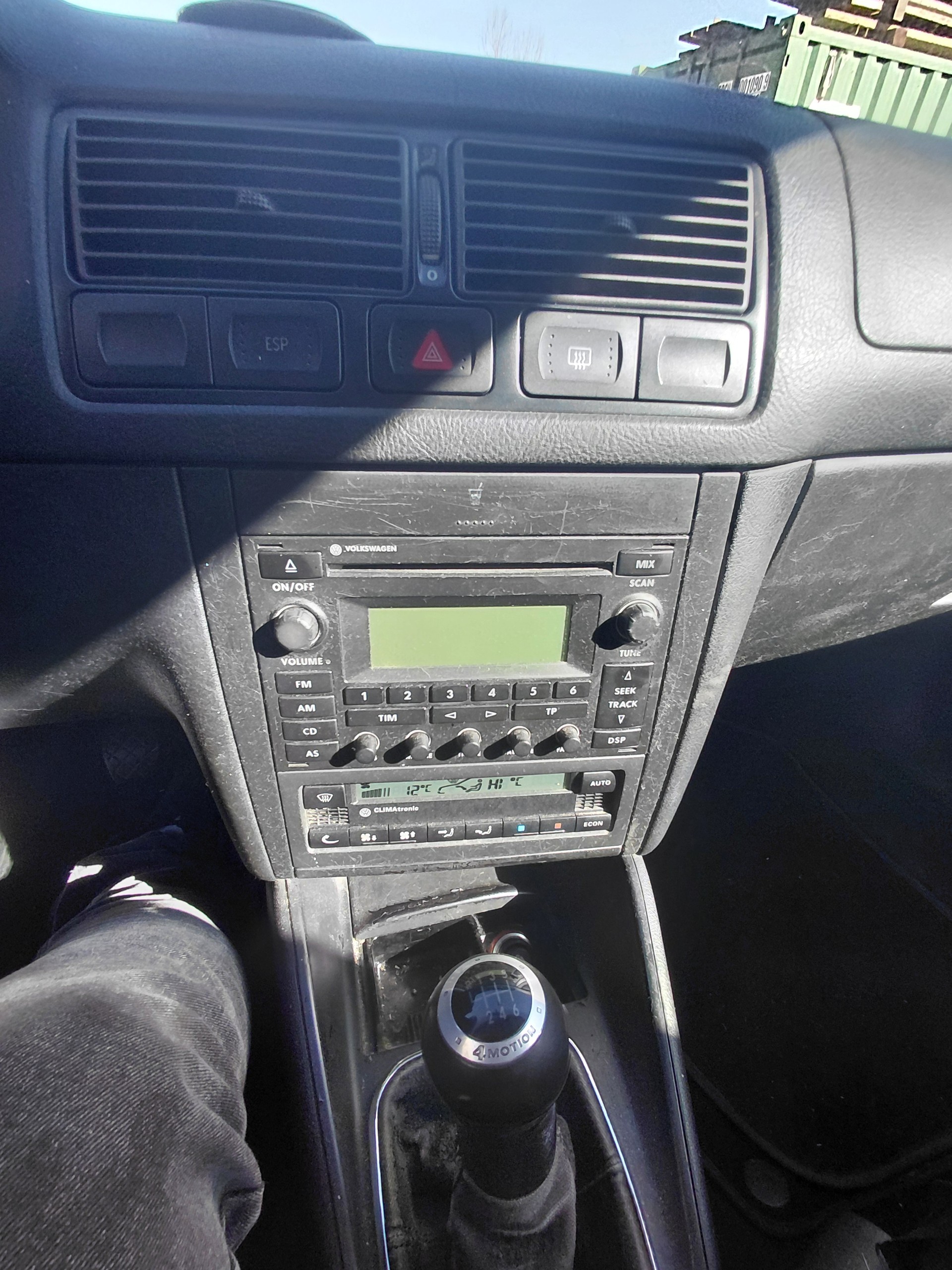 VW Golf 1.9 TDI Comfortline 4Motion-image-11