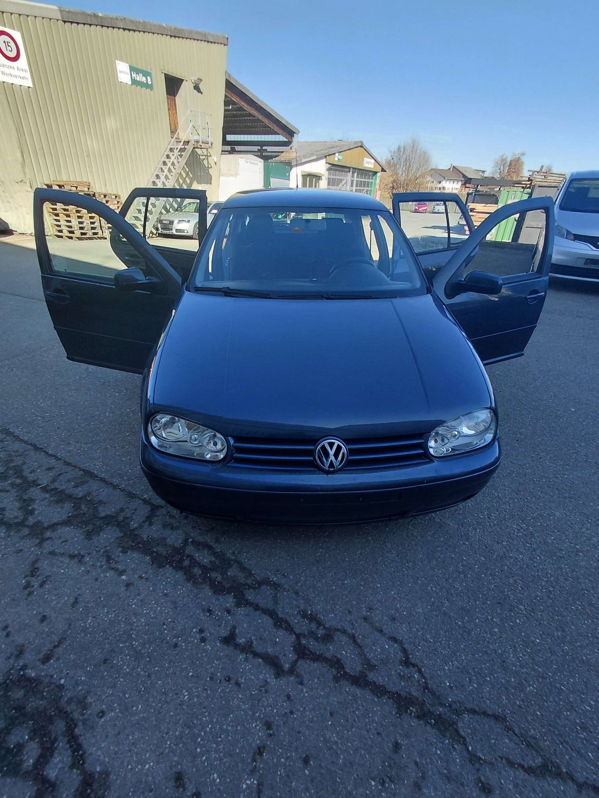 VW Golf 1.9 TDI Comfortline 4Motion-image-3