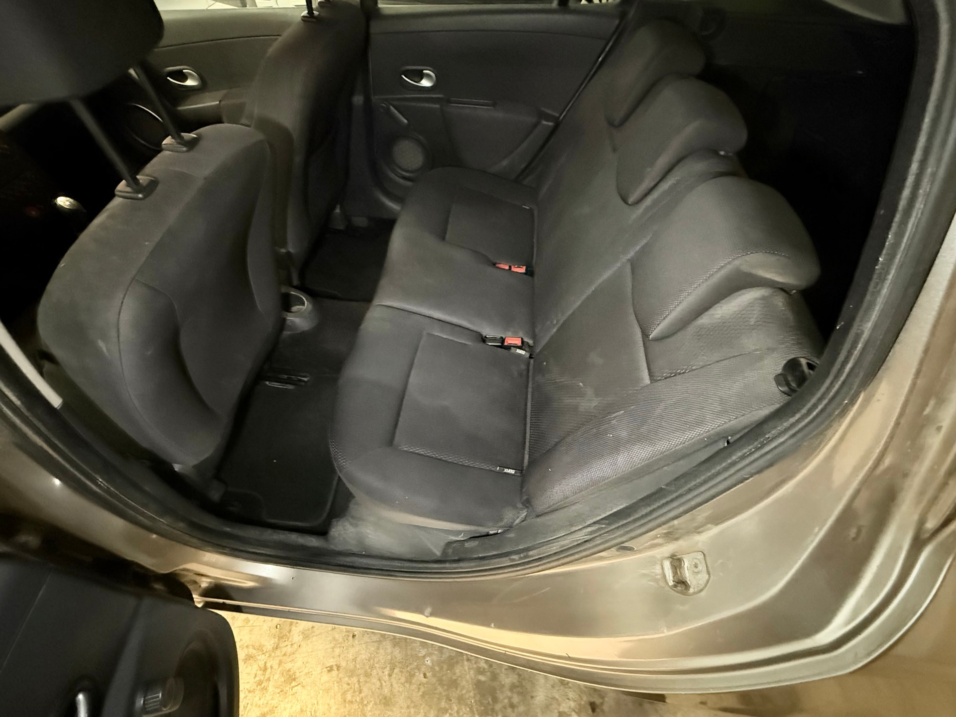 RENAULT Clio Grandtour 1.2 16V Turbo Dynamique-image-11