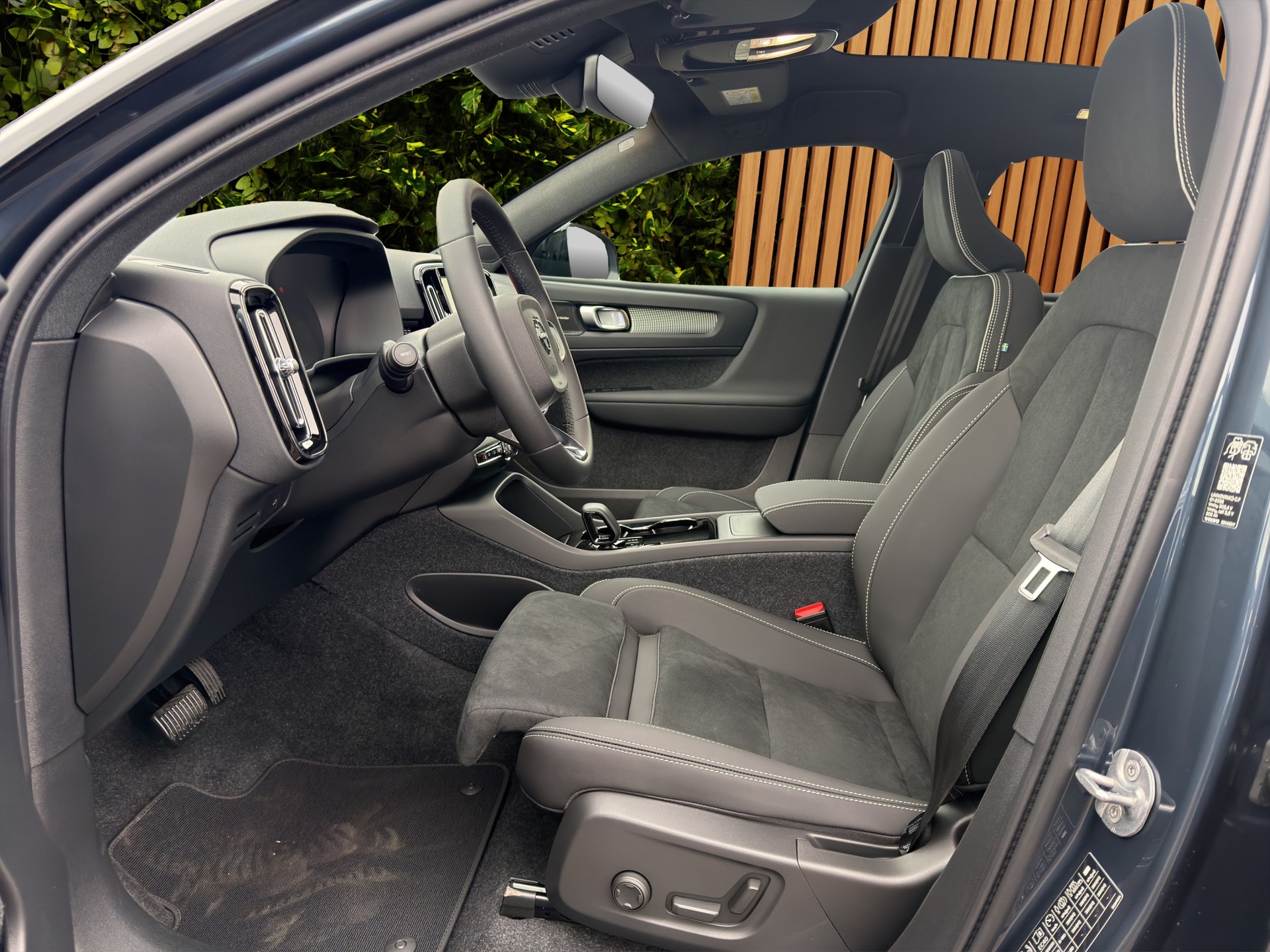 VOLVO EC40 Twin Performance Ultra AWD-image-8