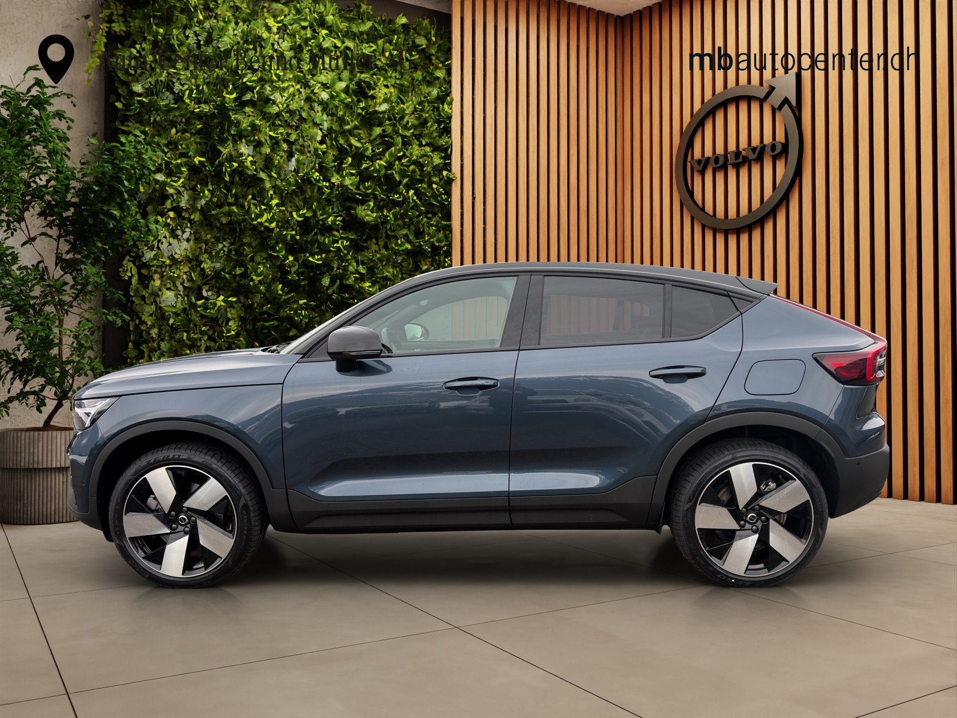 VOLVO EC40 Twin Performance Ultra AWD-showroom-element-1