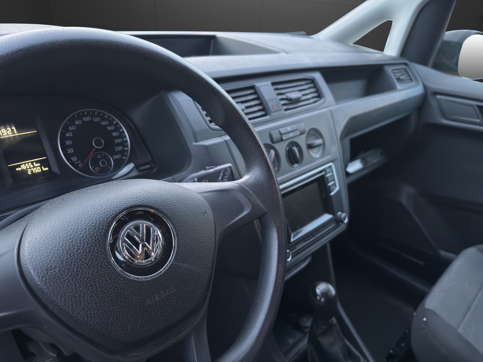VW Caddy 1.0 TSI BlueMotion Technology-image-4