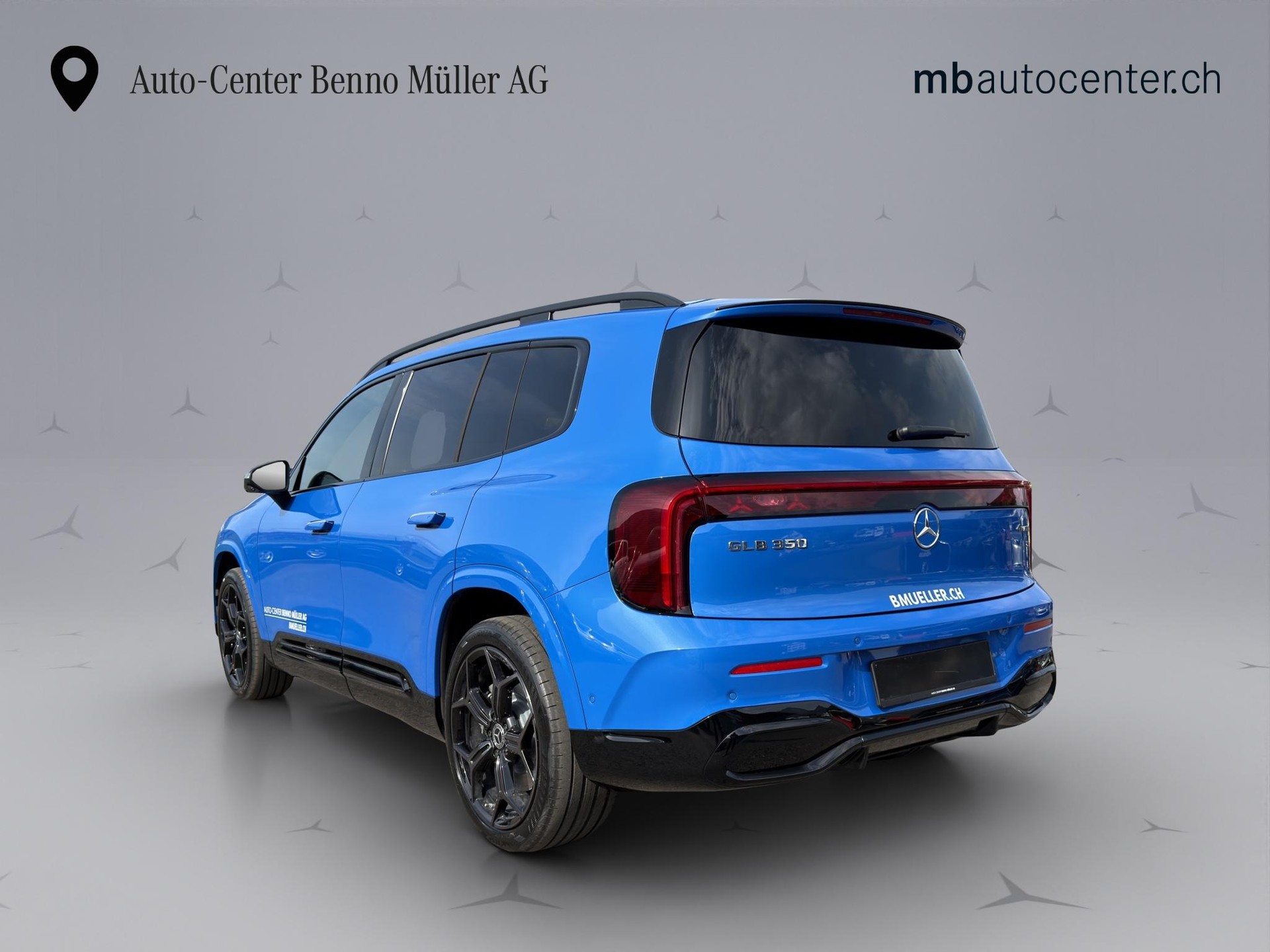 MERCEDES-BENZ GLB 350 4matic-showroom-element-2