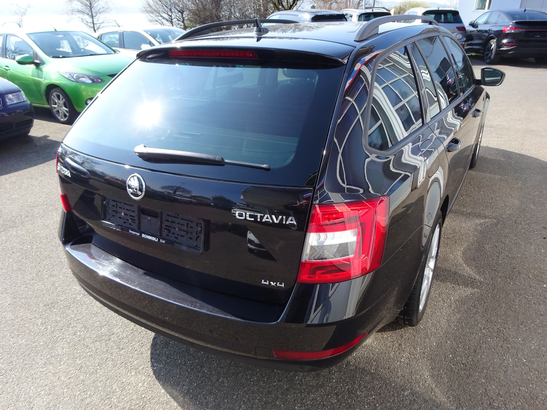 SKODA Octavia Combi 2.0 TDI Soleil 4x4 DSG-showroom-element-2