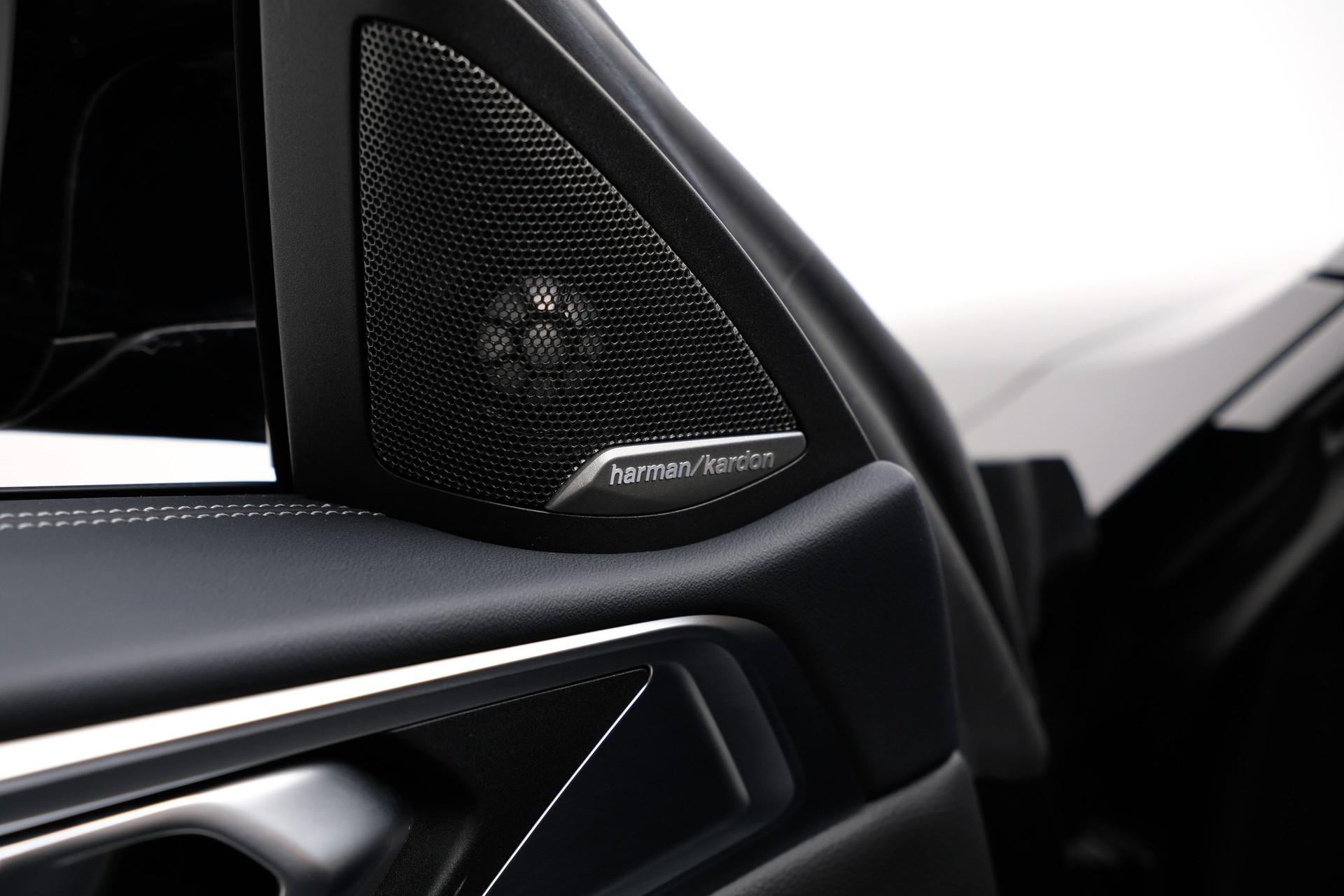 BMW M440i xDrive 48V Coupé M Sport Pro Steptronic-image-17