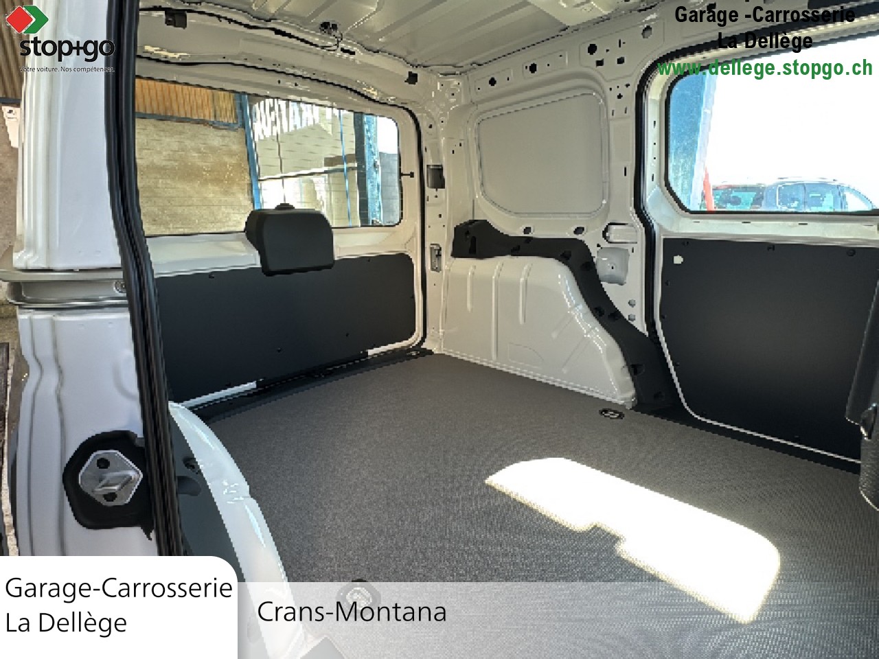 VW Caddy Cargo 2.0TDI 4Motion-image-15
