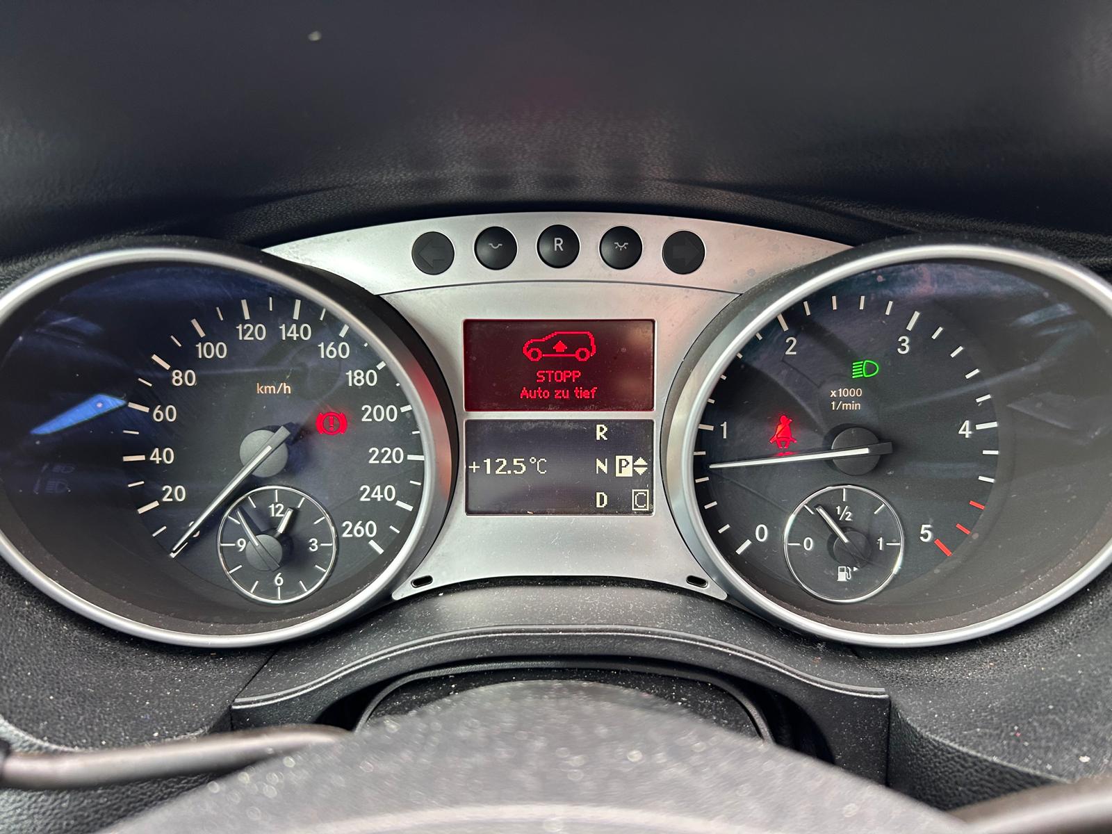 MERCEDES-BENZ R 350 BlueTEC L 4Matic 7G-Tronic-image-19