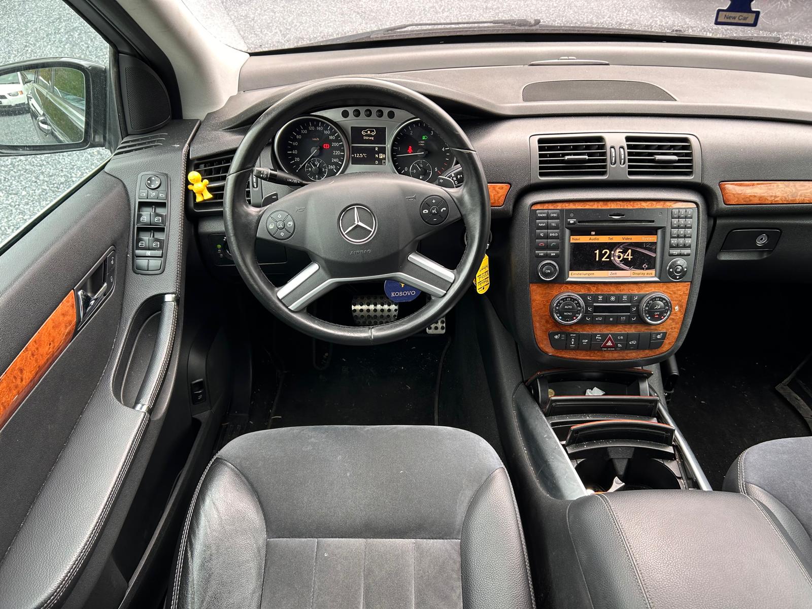 MERCEDES-BENZ R 350 BlueTEC L 4Matic 7G-Tronic-image-17