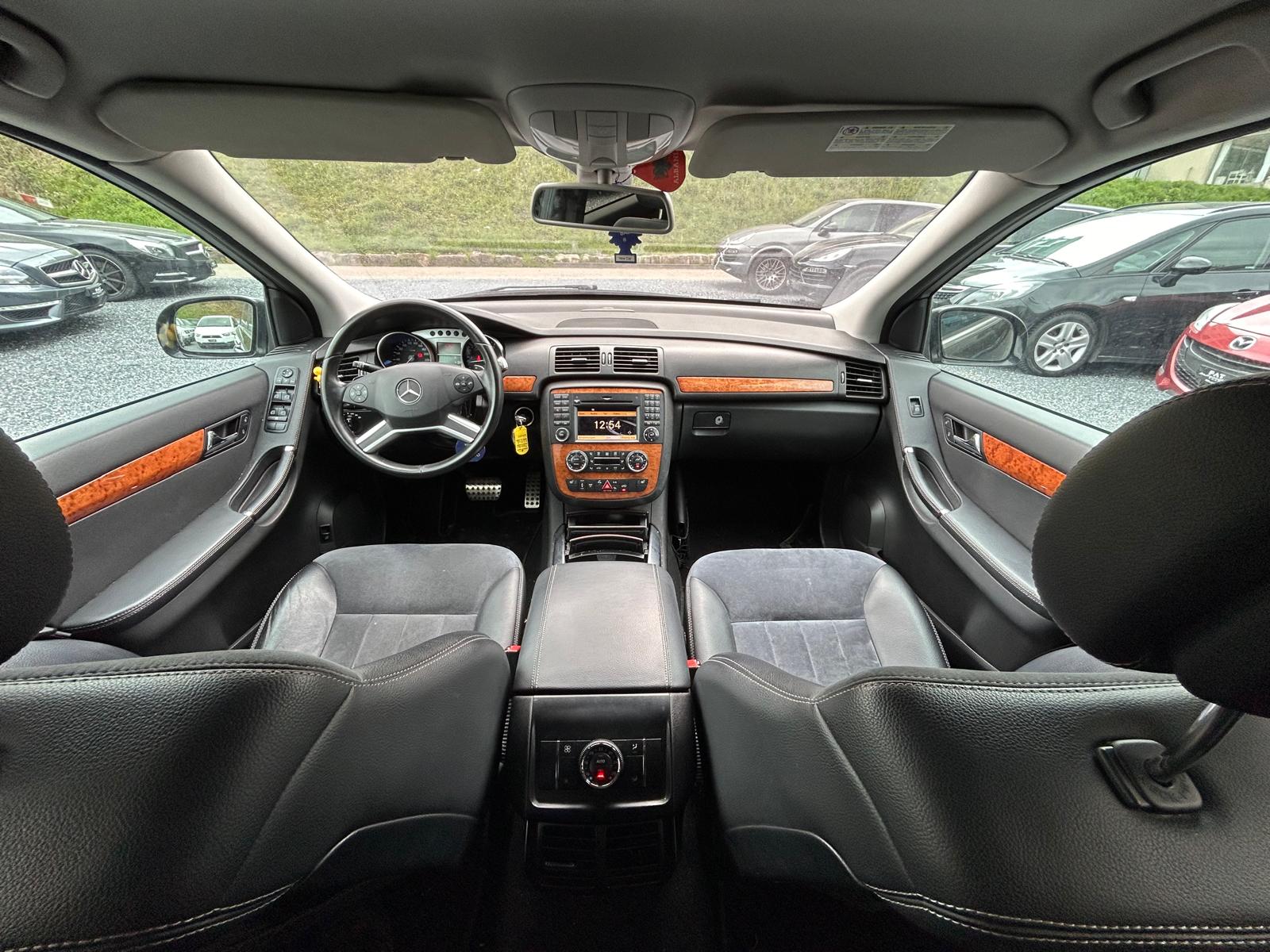 MERCEDES-BENZ R 350 BlueTEC L 4Matic 7G-Tronic-image-16