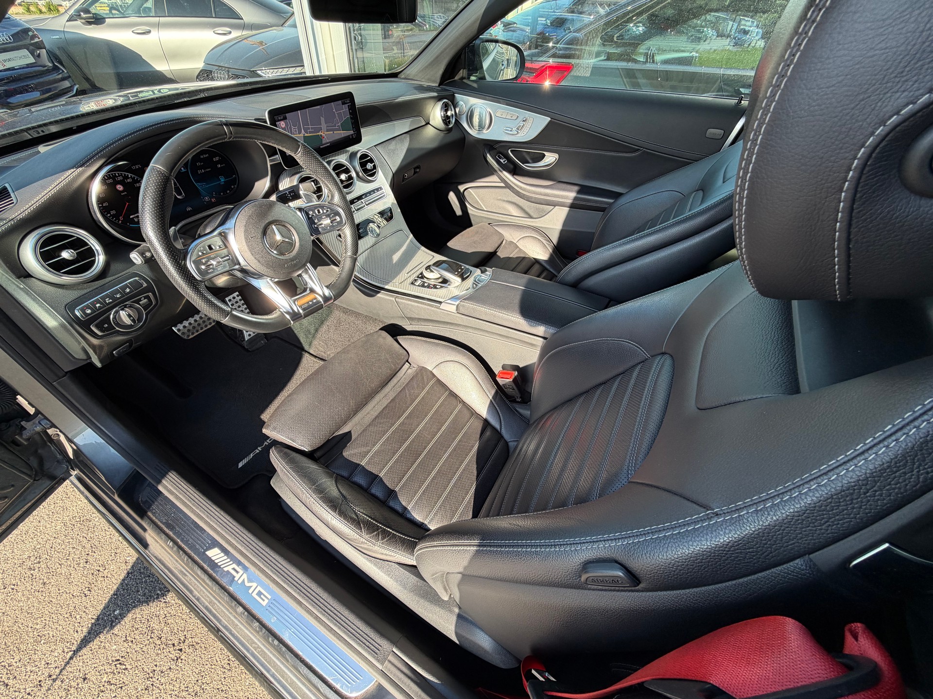 MERCEDES-BENZ C 43 Cabriolet AMG 4Matic 9G-Tronic-image-10
