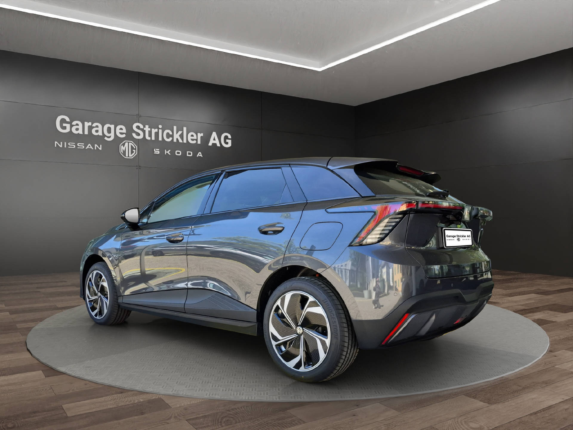 MG 4 77kWh Premium-showroom-element-2