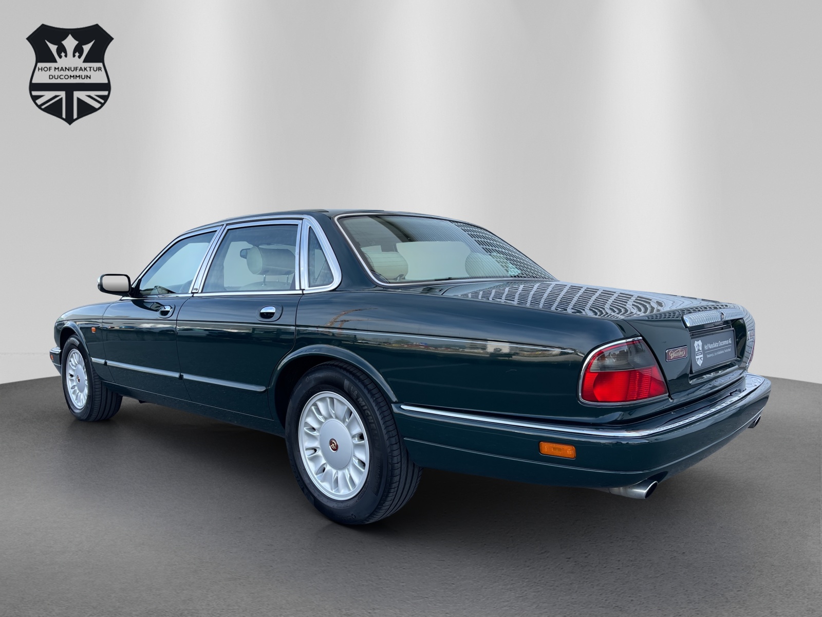 DAIMLER 4.0 Six-image-3