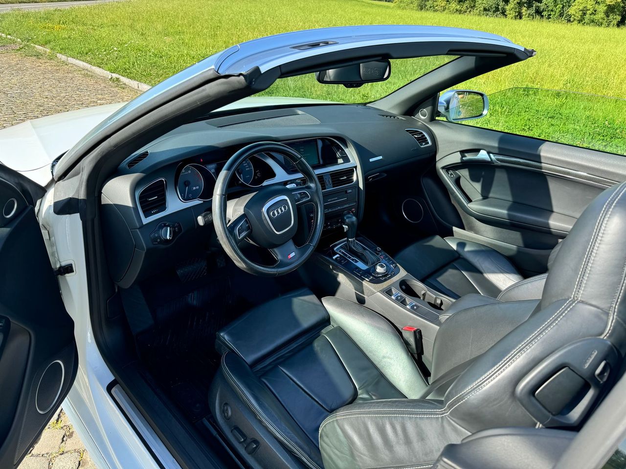 AUDI S5 Cabrio 3.0 TFSI quattro S-tronic-image-10