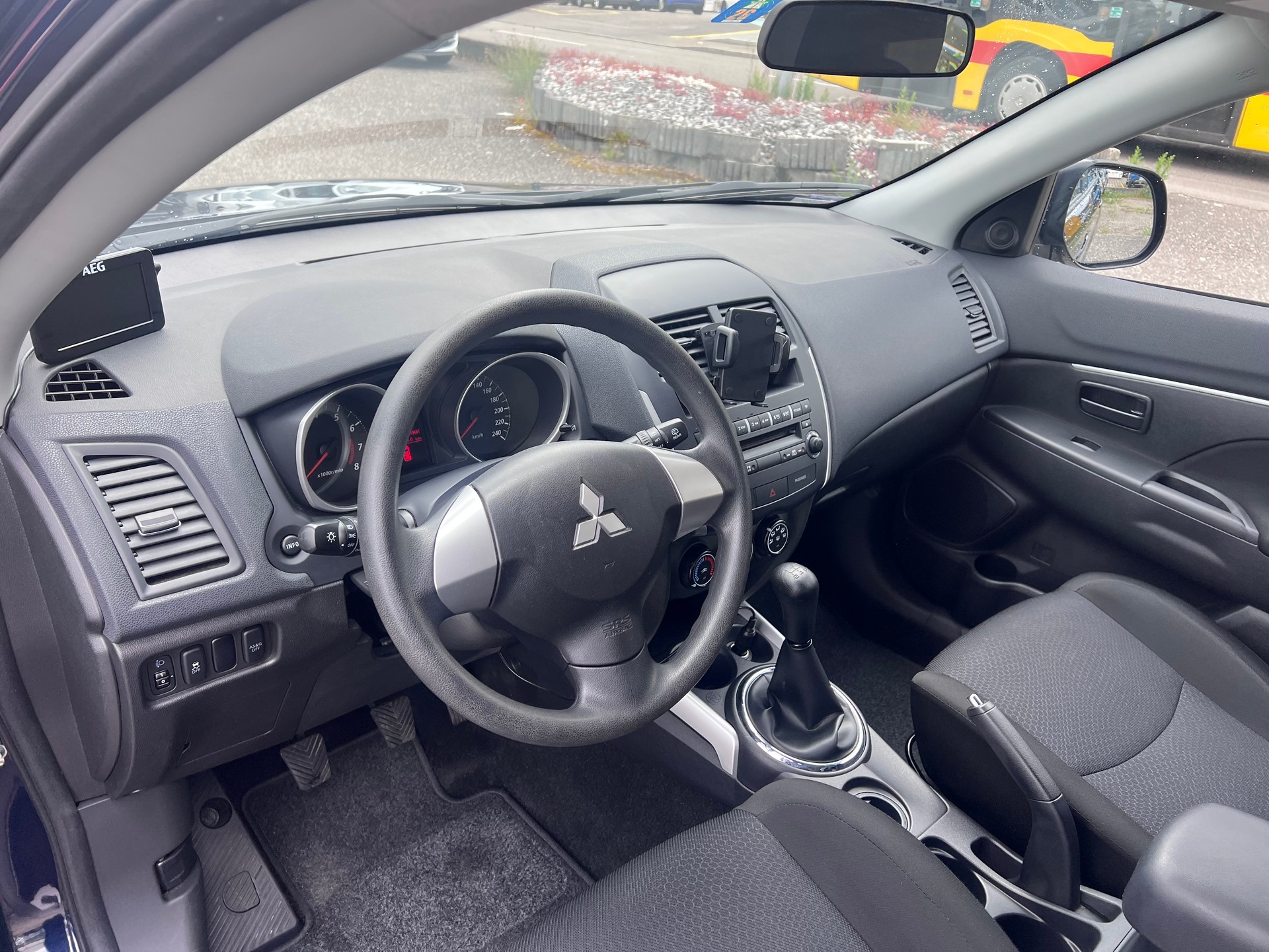 MITSUBISHI ASX 1.6 Jubilé35 2WD-image-8