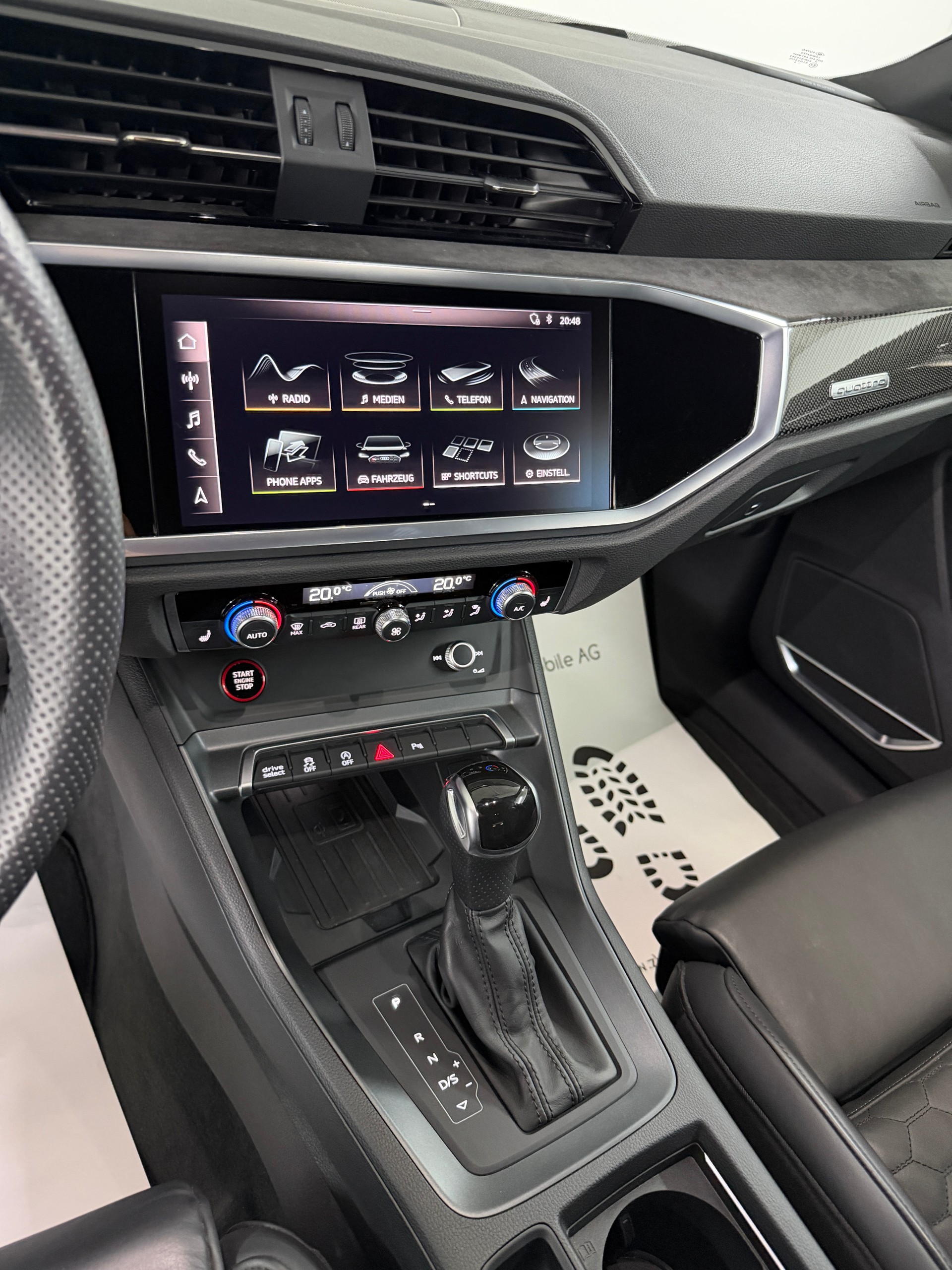 AUDI RS Q3 Sportback Midnight Black quattro S tronic / Kamera / RS-Abgasanlage / Komfortschlüssel / RS-Sportsitze / B&O Sound /-image-16