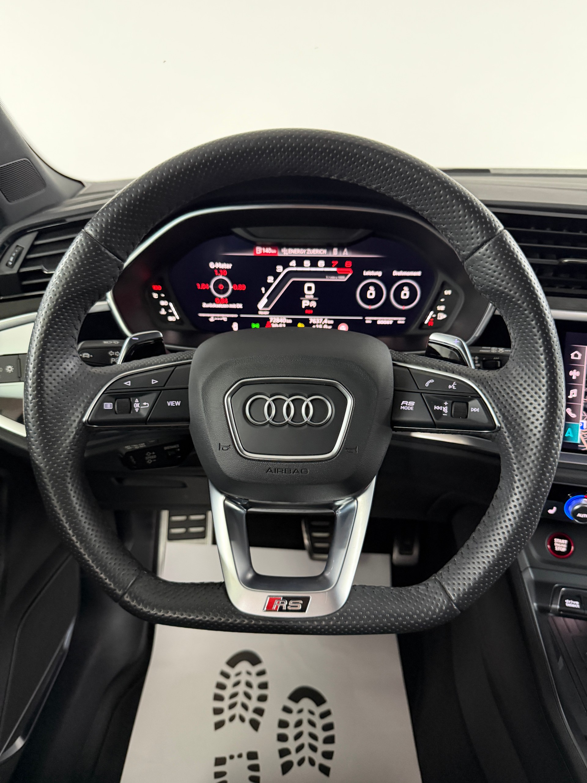 AUDI RS Q3 Sportback Midnight Black quattro S tronic / Kamera / RS-Abgasanlage / Komfortschlüssel / RS-Sportsitze / B&O Sound /-image-12