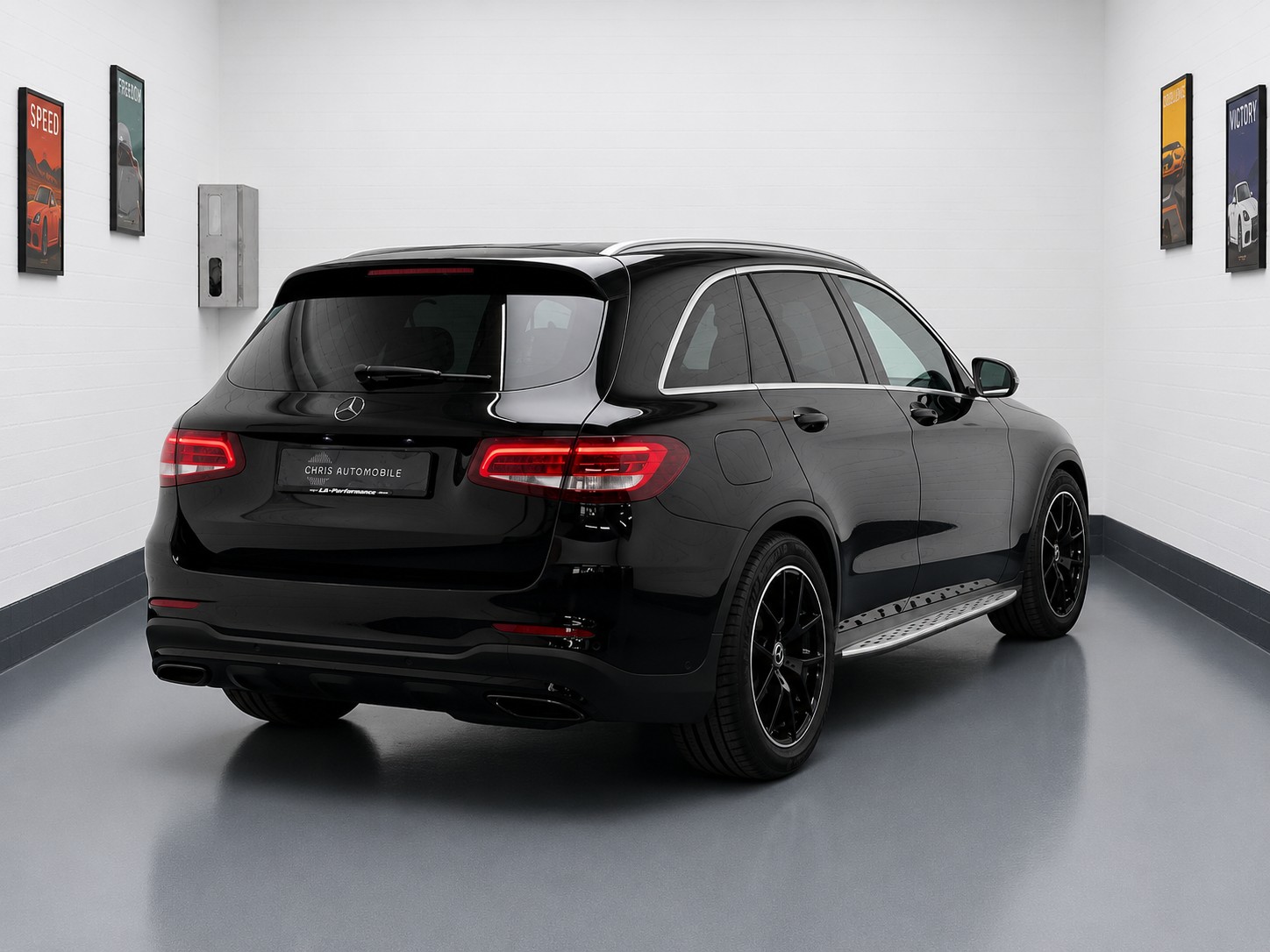 MERCEDES-BENZ GLC 250 d AMG Line 4Matic 9G-Tronic-showroom-element-3