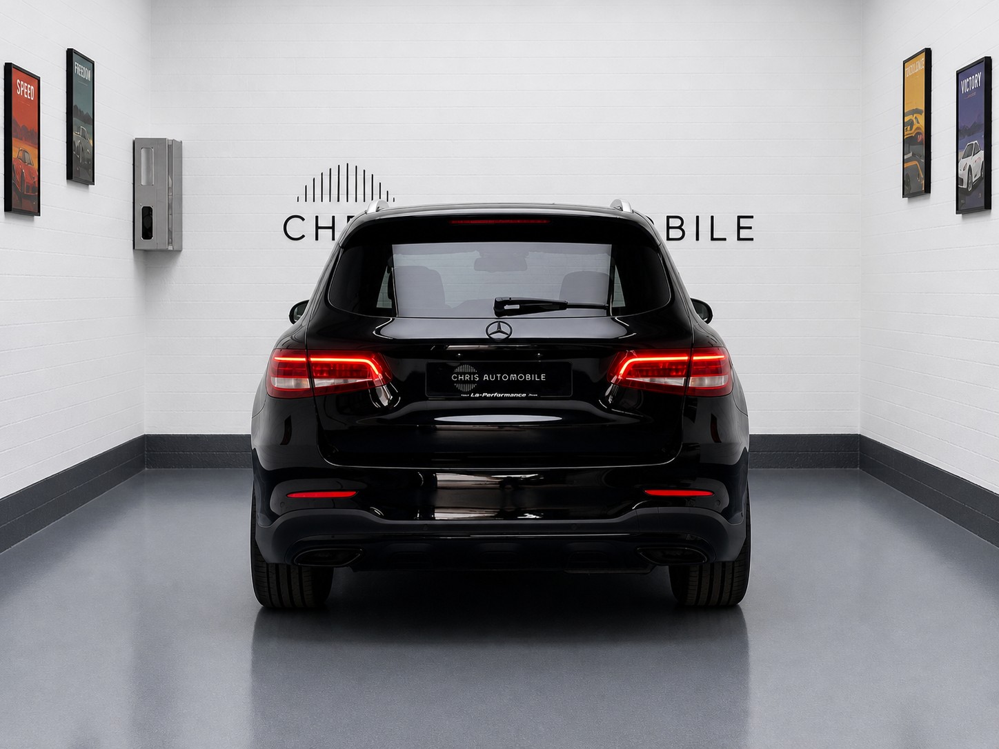MERCEDES-BENZ GLC 250 d AMG Line 4Matic 9G-Tronic-showroom-element-2