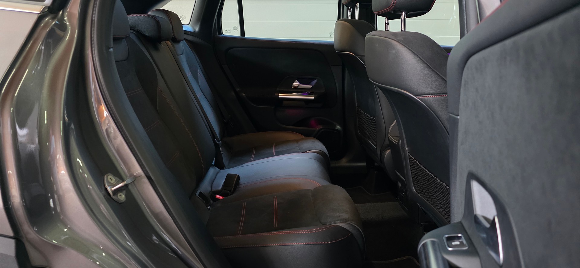 MERCEDES-BENZ GLA 250e AMG Line 8G-DCT *Bremsassistent/Spurhalteassisten*Panoramadach*Ambientebeleuchtung*Sitzheizung*Rückfahrkamera*-image-26