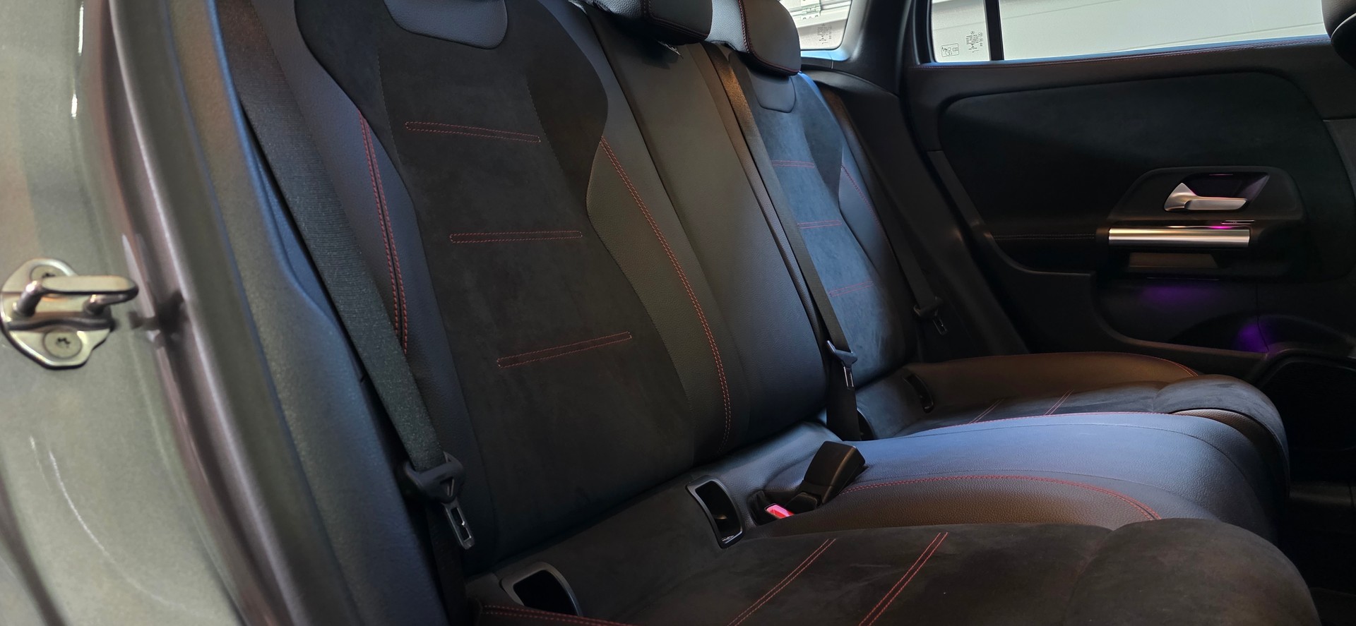 MERCEDES-BENZ GLA 250e AMG Line 8G-DCT *Bremsassistent/Spurhalteassisten*Panoramadach*Ambientebeleuchtung*Sitzheizung*Rückfahrkamera*-image-27