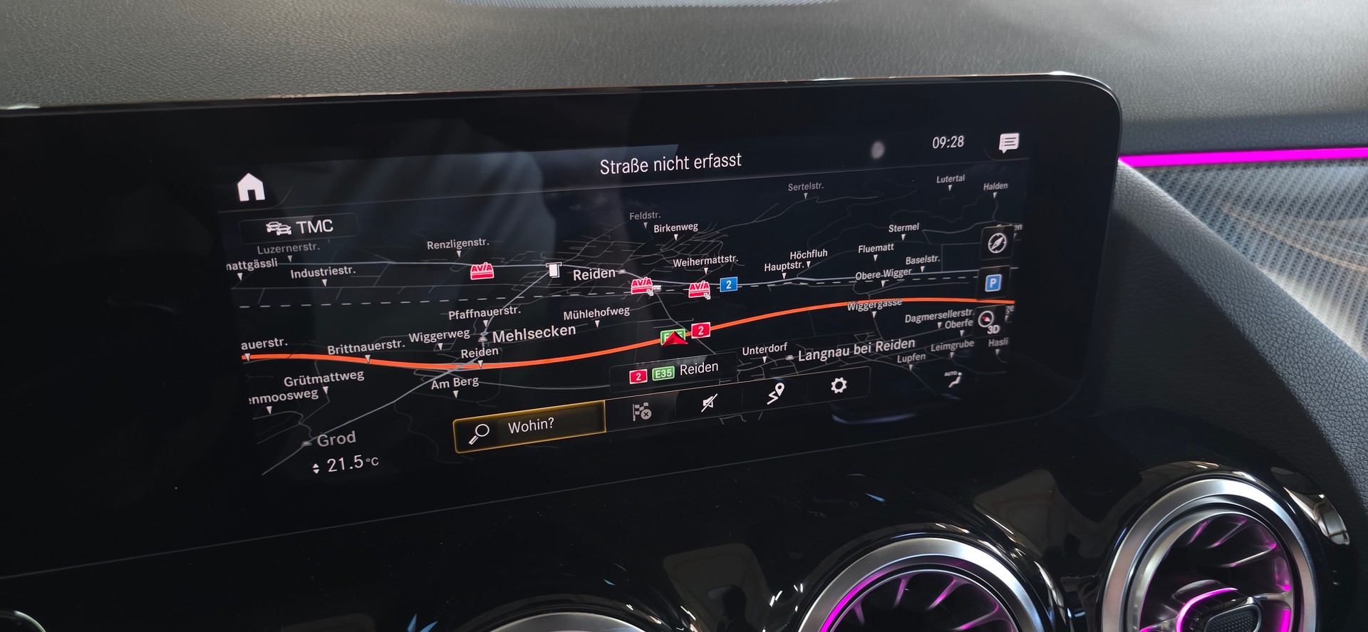 MERCEDES-BENZ GLA 250e AMG Line 8G-DCT *Bremsassistent/Spurhalteassisten*Panoramadach*Ambientebeleuchtung*Sitzheizung*Rückfahrkamera*-image-18