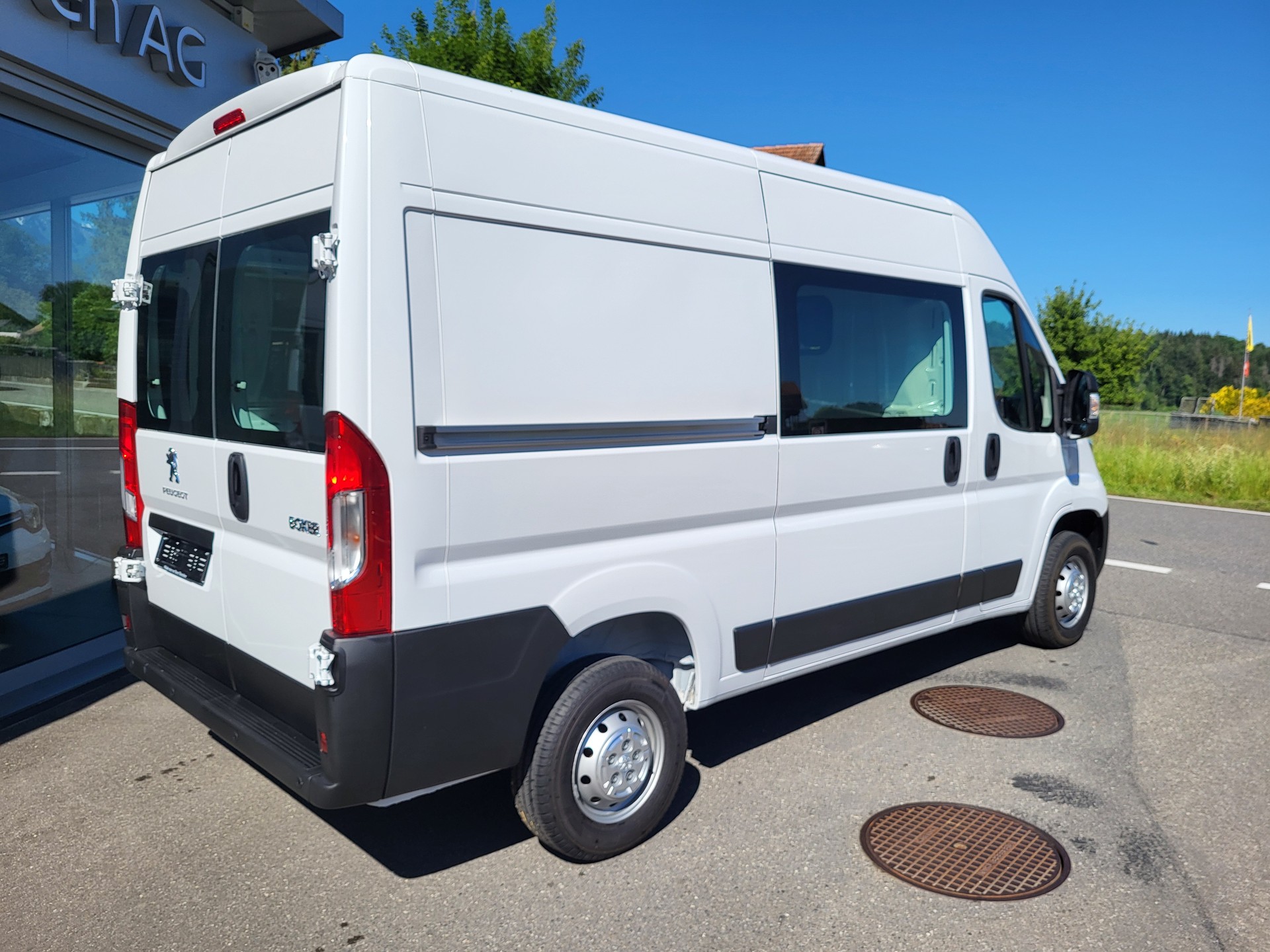 PEUGEOT Boxer 2.2 HDI 335 L2H2-image-3