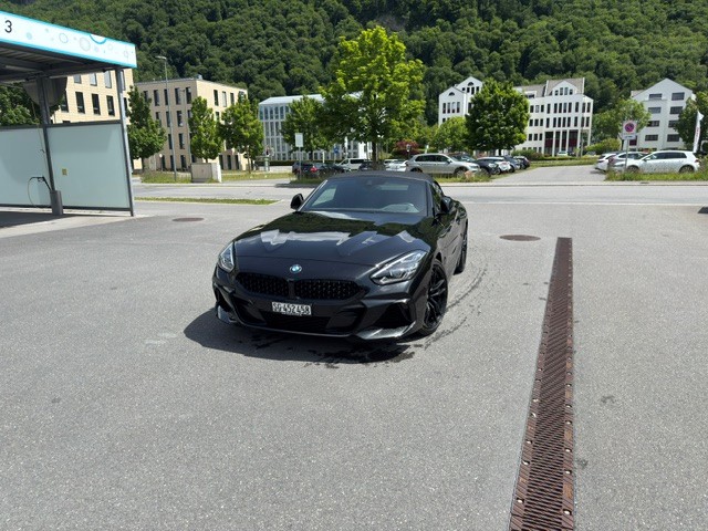 BMW M40i-image-1