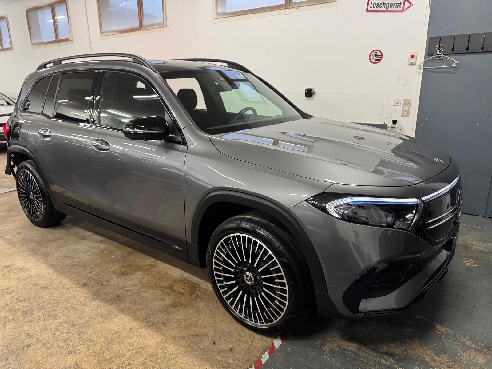 MERCEDES-BENZ EQB 350 AMG Line 4Matic