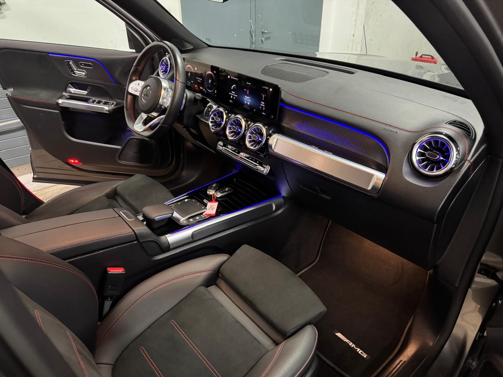 MERCEDES-BENZ EQB 350 AMG Line 4Matic-image-11