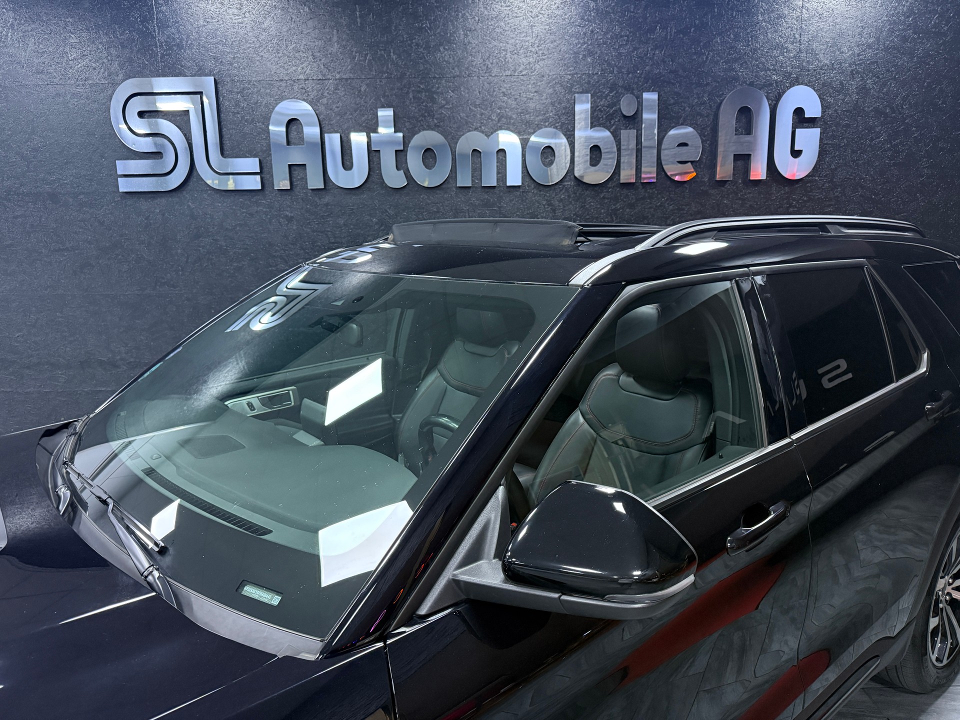 FORD Explorer 3.0 EcoB. Plug-in-Hybrid ST-Line 4WD Aut. / CH Fz 1 Hand / Vollausstattung / 7 Sitz-showroom-element-2