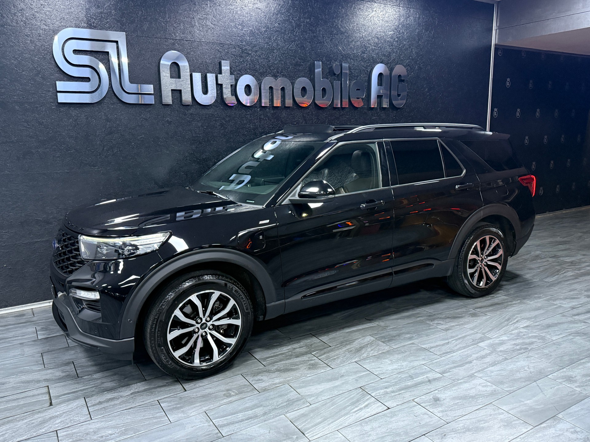 FORD Explorer 3.0 EcoB. Plug-in-Hybrid ST-Line 4WD Aut. / CH Fz 1 Hand / Vollausstattung / 7 Sitz-showroom-element-3