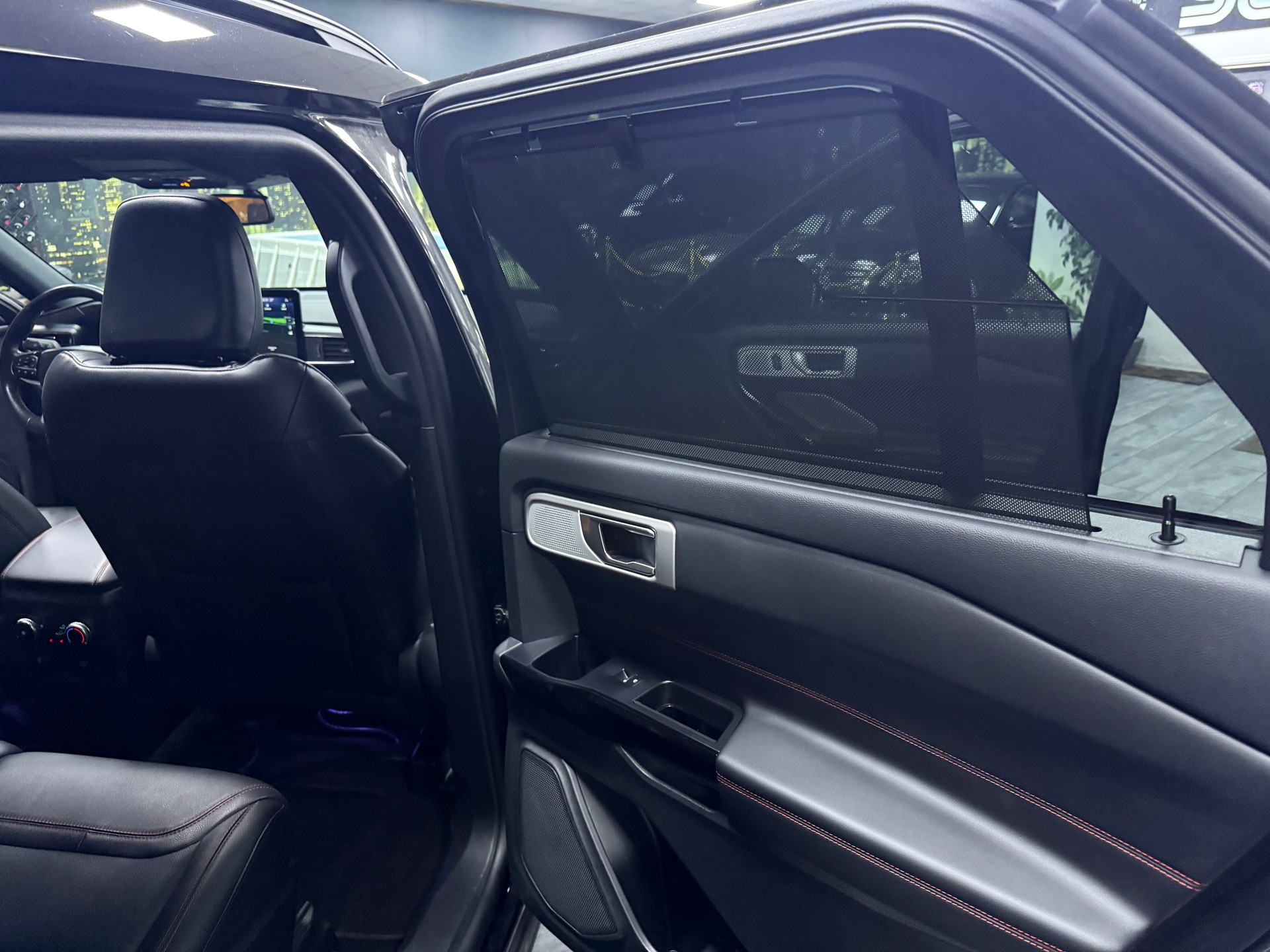FORD Explorer 3.0 EcoB. Plug-in-Hybrid ST-Line 4WD Aut. / CH Fz 1 Hand / Vollausstattung / 7 Sitz-image-23